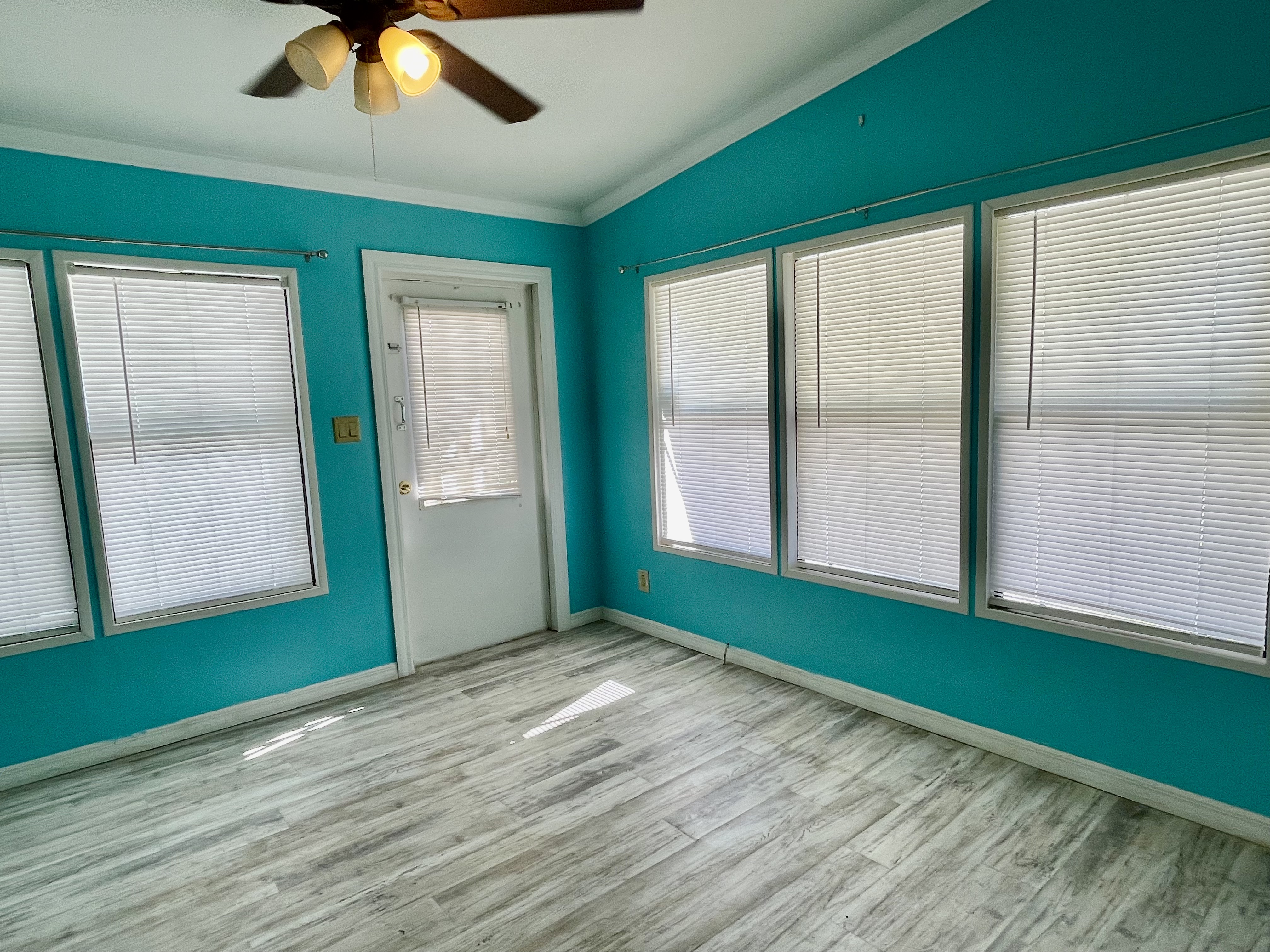 8304 Desoto Drive, Ellenton, Florida 34222, 3 Bedrooms Bedrooms, ,2.5 BathroomsBathrooms,55-Plus Mobile Home,For Sale,Desoto Drive,4294