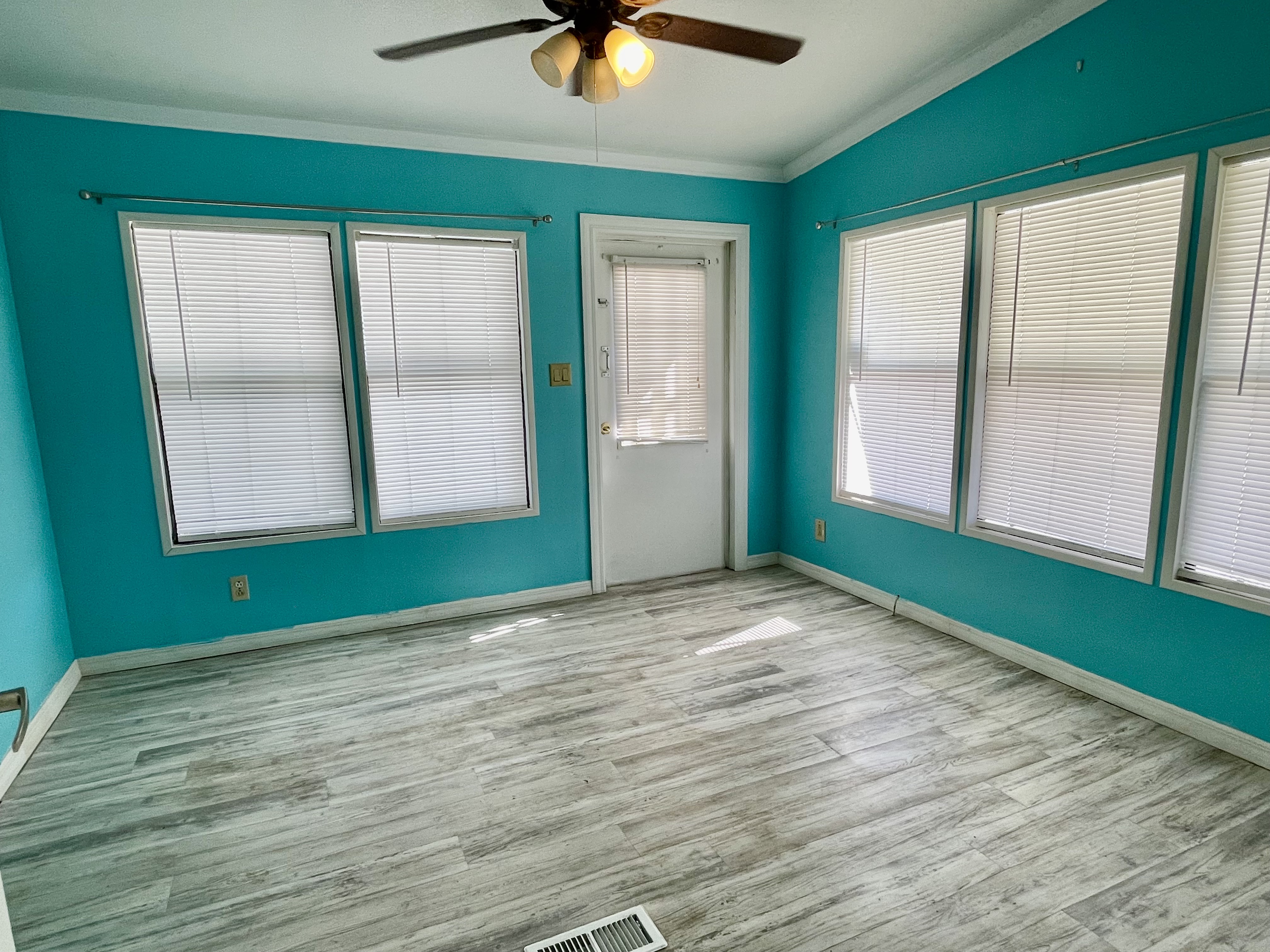 8304 Desoto Drive, Ellenton, Florida 34222, 3 Bedrooms Bedrooms, ,2.5 BathroomsBathrooms,55-Plus Mobile Home,For Sale,Desoto Drive,4294