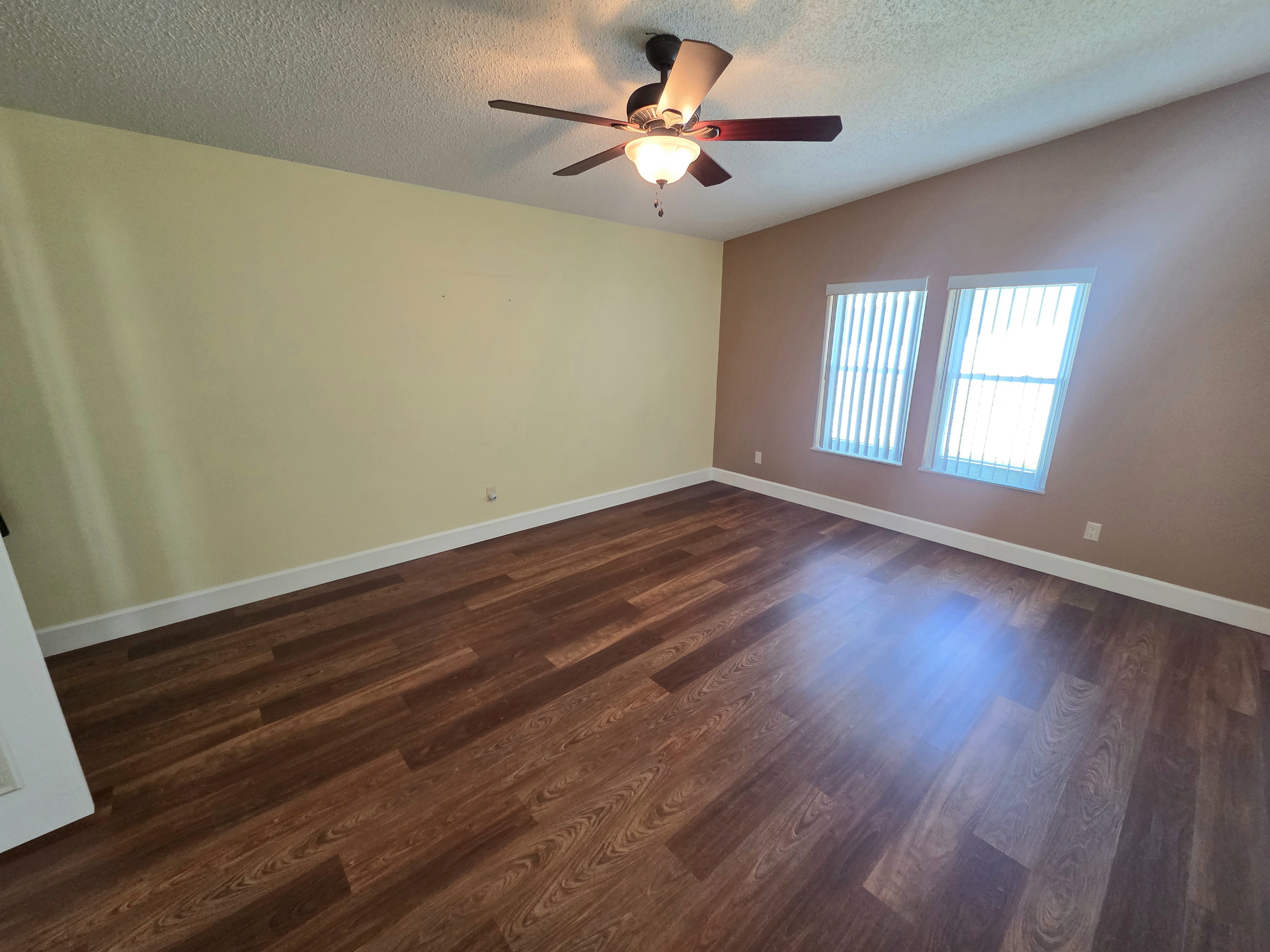 8605 27th Avenue E, Palmetto, Florida 34221, 2 Bedrooms Bedrooms, ,2 BathroomsBathrooms,55-Plus Mobile Home,For Sale,27th Avenue E,4303