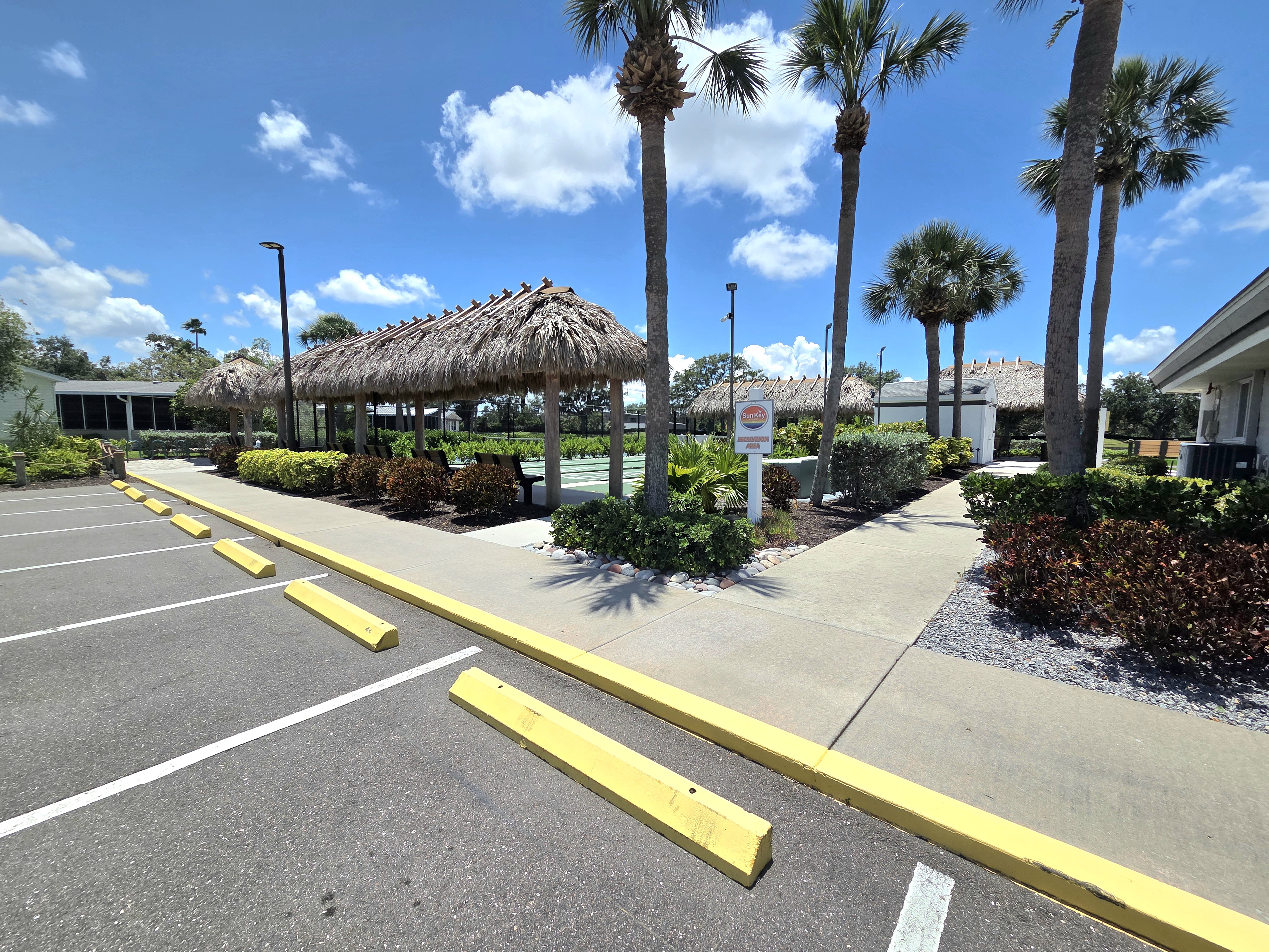 8605 27th Avenue E, Palmetto, Florida 34221, 2 Bedrooms Bedrooms, ,2 BathroomsBathrooms,55-Plus Mobile Home,For Sale,27th Avenue E,4303