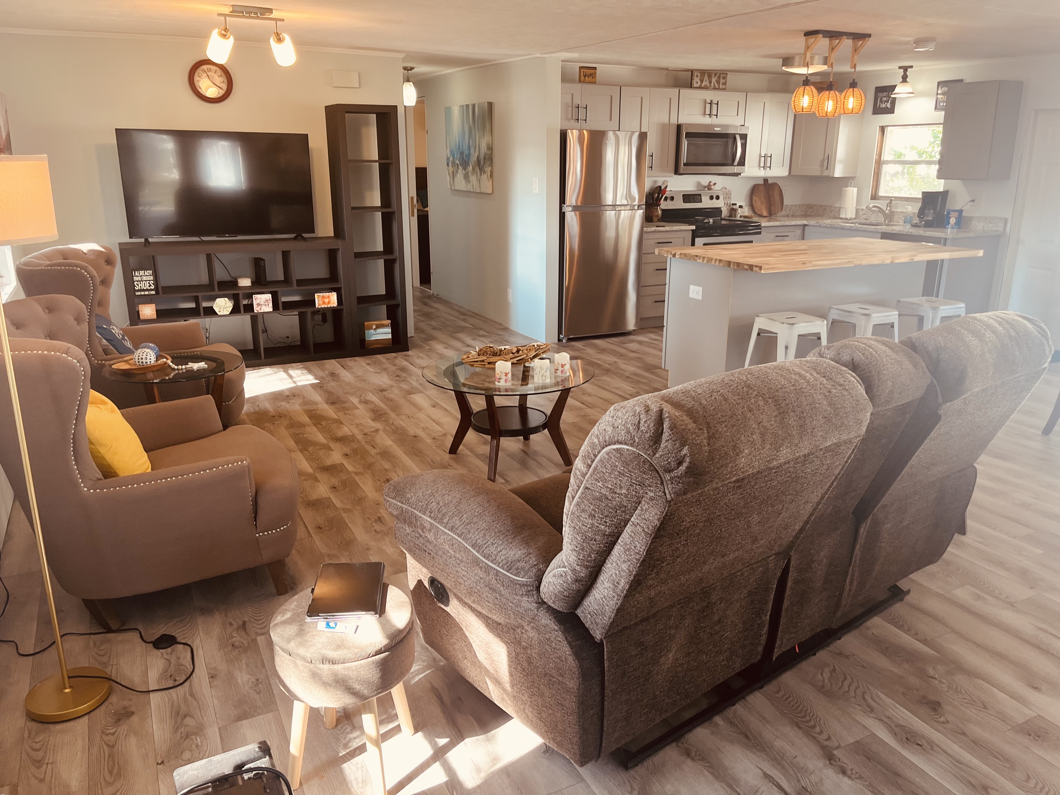 2882 Gulf to Bay Blvd, Lot 302, Clearwater, Florida 33759, 2 Bedrooms Bedrooms, ,1.5 BathroomsBathrooms,55-Plus Mobile Home,For Sale,Gulf to Bay Blvd, Lot 302,4310