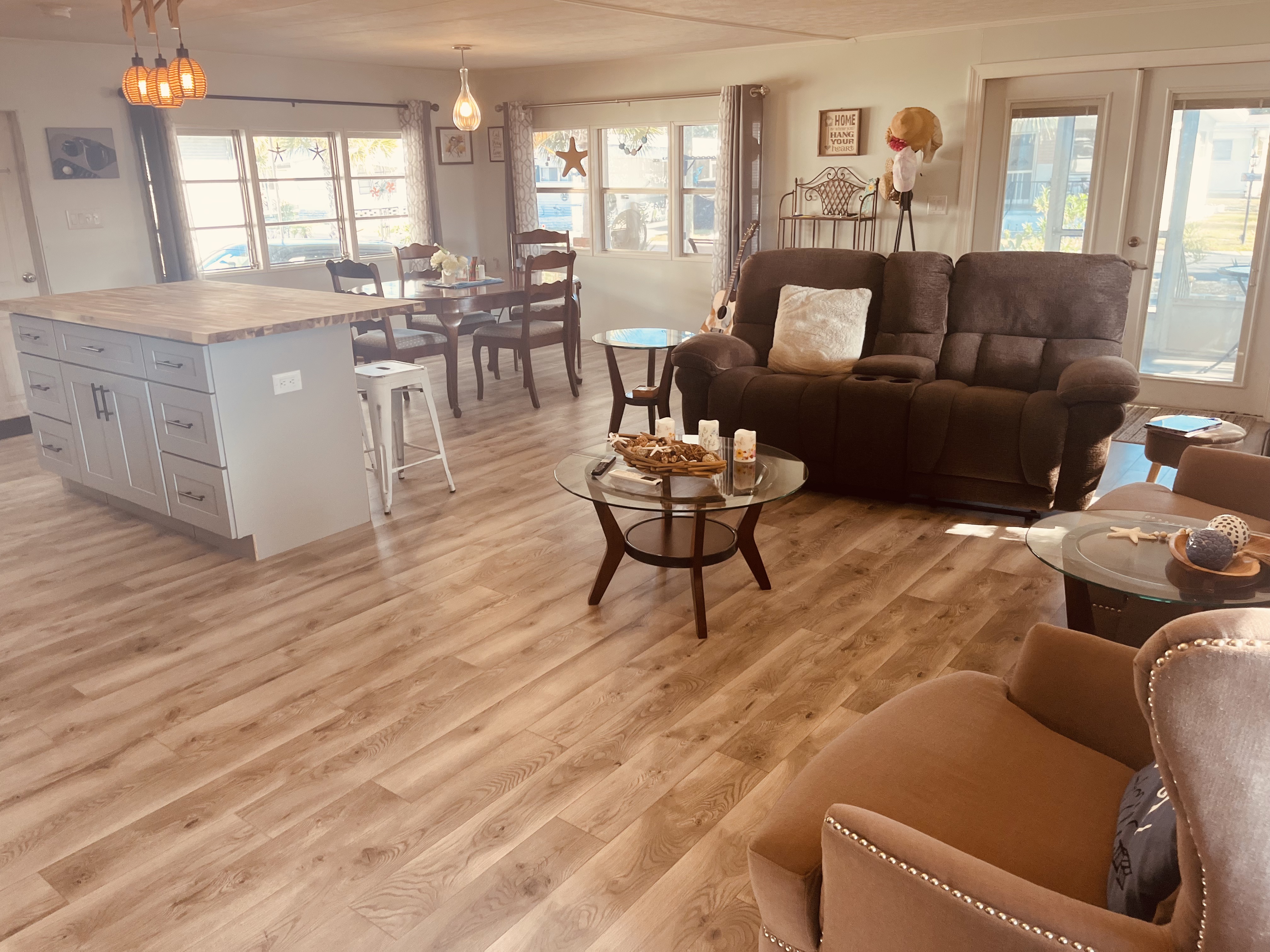 2882 Gulf to Bay Blvd, Lot 302, Clearwater, Florida 33759, 2 Bedrooms Bedrooms, ,1.5 BathroomsBathrooms,55-Plus Mobile Home,For Sale,Gulf to Bay Blvd, Lot 302,4310