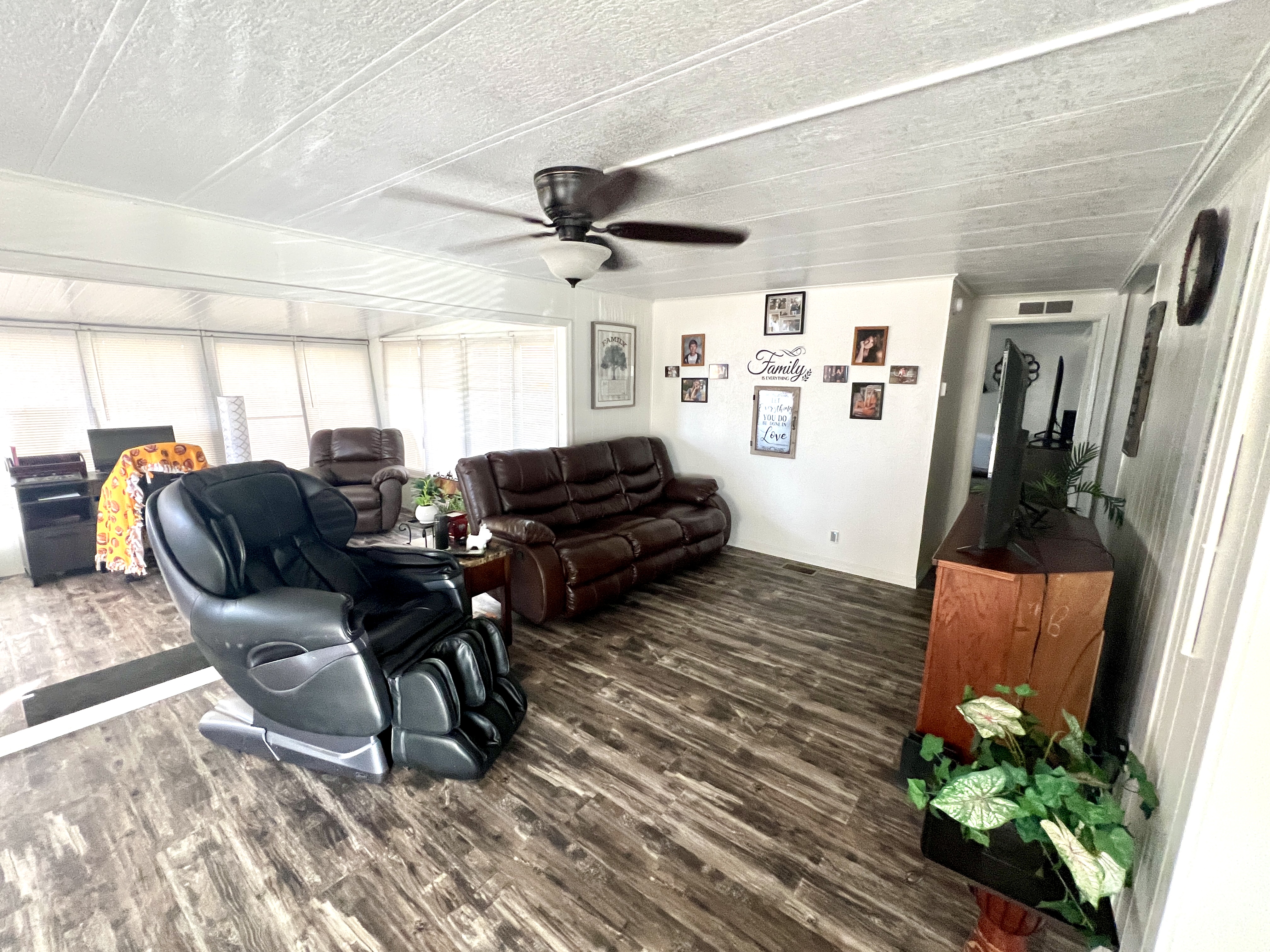 7328 Kings Drive, Ellenton, Florida 34222, 2 Bedrooms Bedrooms, ,2 BathroomsBathrooms,55-Plus Mobile Home,For Sale,Kings Drive,4312