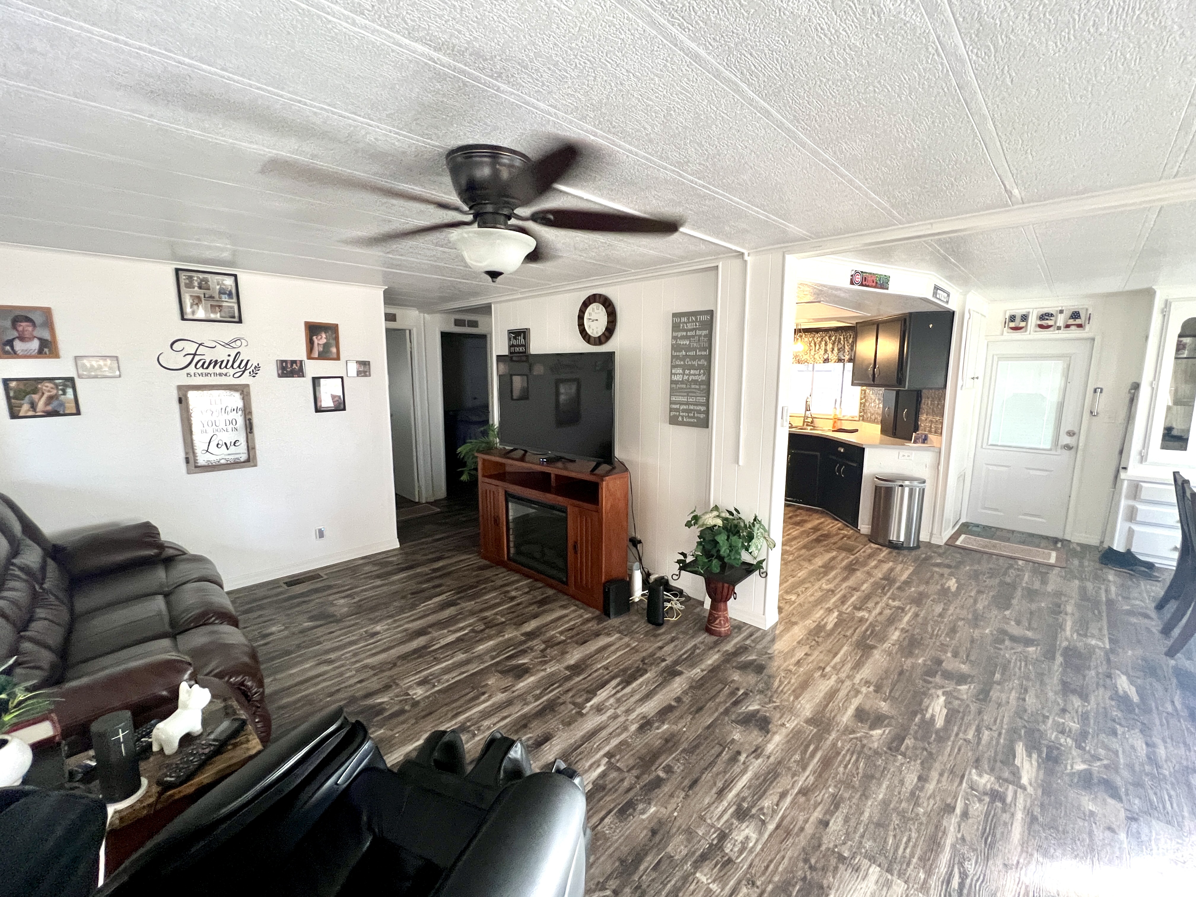 7328 Kings Drive, Ellenton, Florida 34222, 2 Bedrooms Bedrooms, ,2 BathroomsBathrooms,55-Plus Mobile Home,For Sale,Kings Drive,4312
