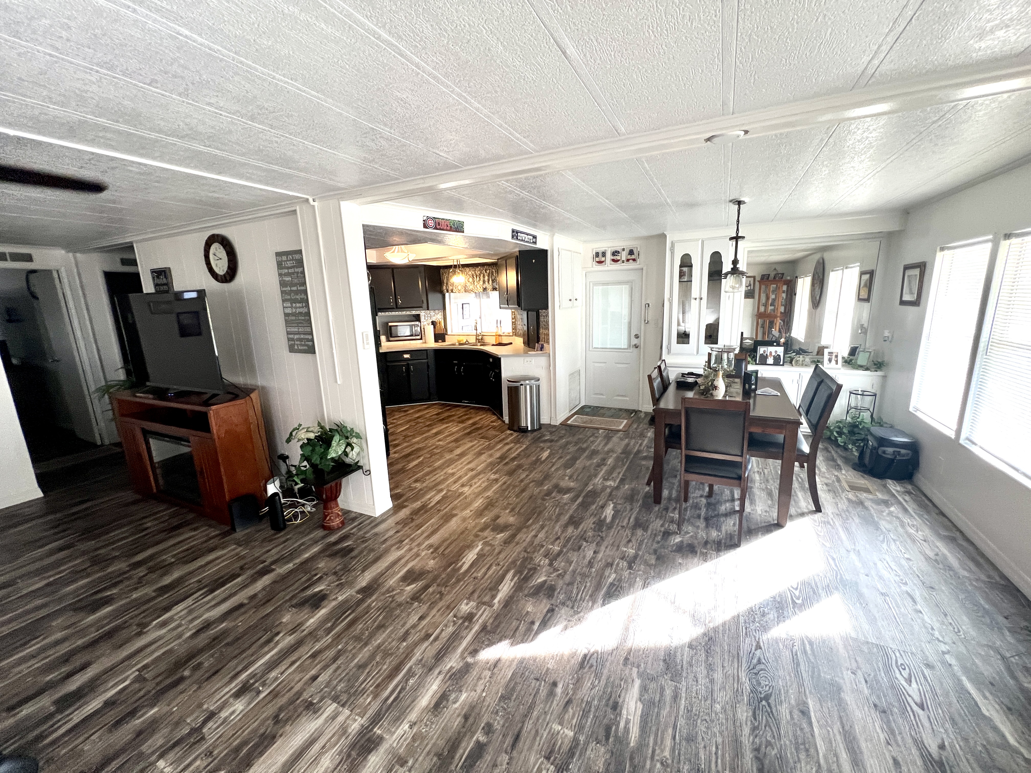 7328 Kings Drive, Ellenton, Florida 34222, 2 Bedrooms Bedrooms, ,2 BathroomsBathrooms,55-Plus Mobile Home,For Sale,Kings Drive,4312