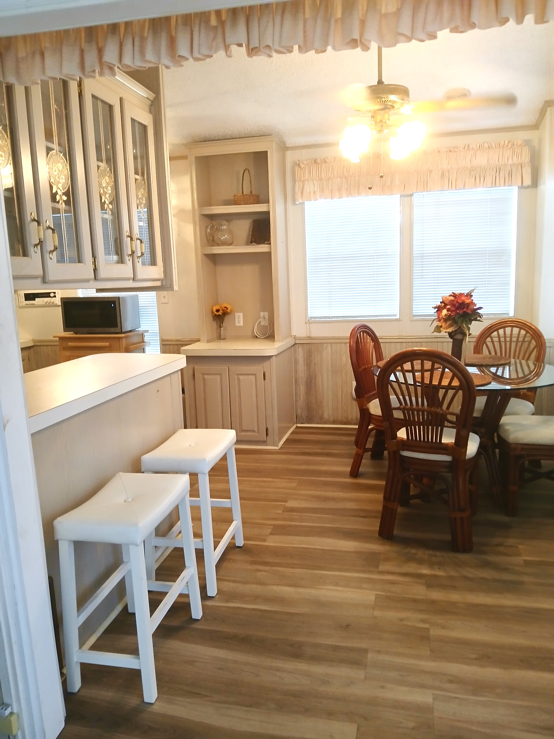 9303 Bayshore Road, Lot A2, Palmetto, Florida 34221, 2 Bedrooms Bedrooms, ,1 BathroomBathrooms,55-Plus Mobile Home,For Sale,9303 Bayshore Road, Lot A2,4326