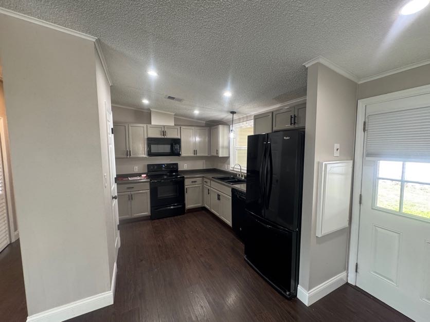 3803 Buena Vista Dr S, Ellenton, Florida 34222, 2 Bedrooms Bedrooms, ,2 BathroomsBathrooms,55-Plus Mobile Home,For Sale,Buena Vista Dr S,4331