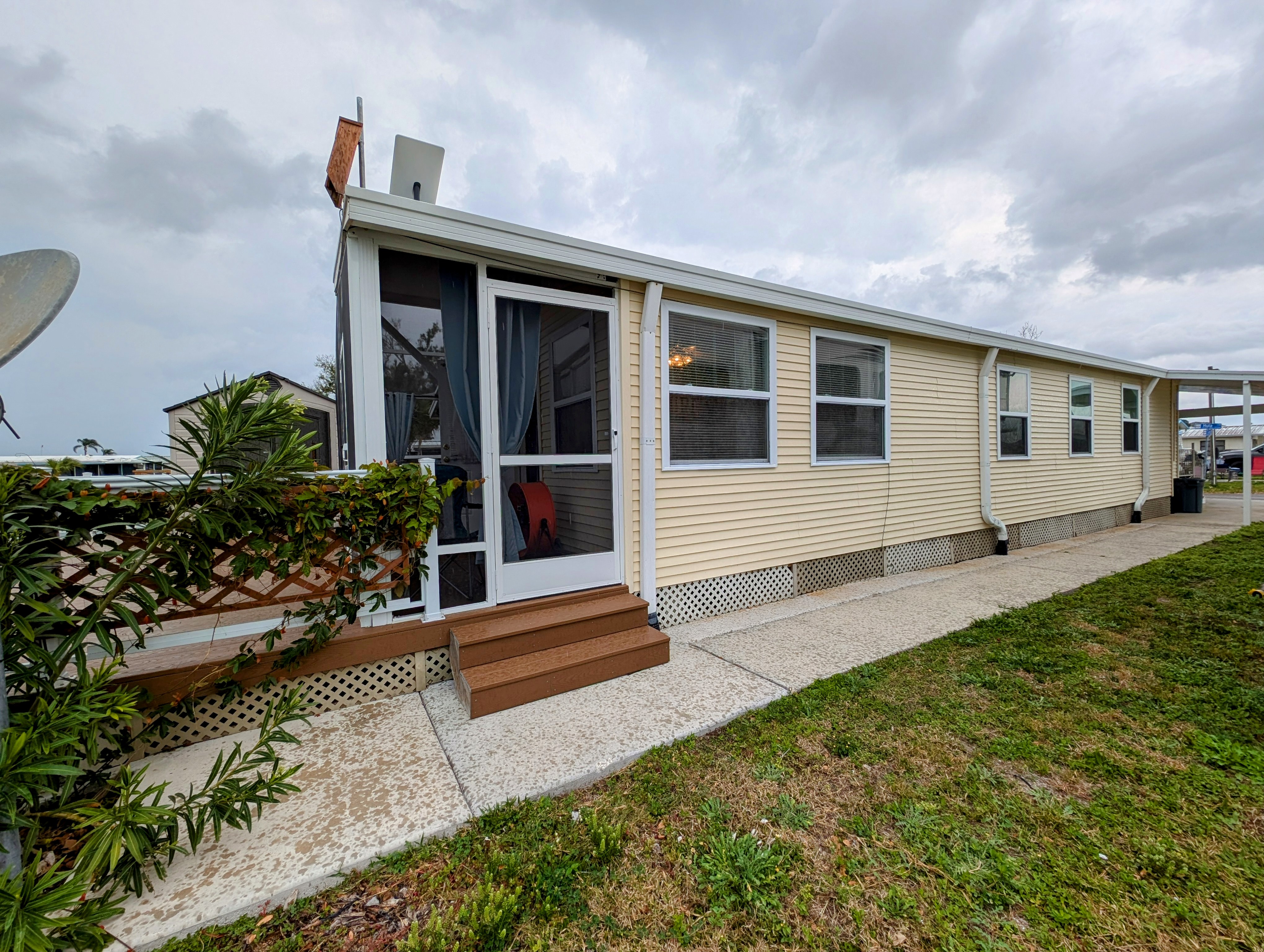 3748 Hula Circle, Ruskin, Florida 33570, 2 Bedrooms Bedrooms, ,1 BathroomBathrooms,All - Age Mobile Home,For Sale,Hula Circle,4349