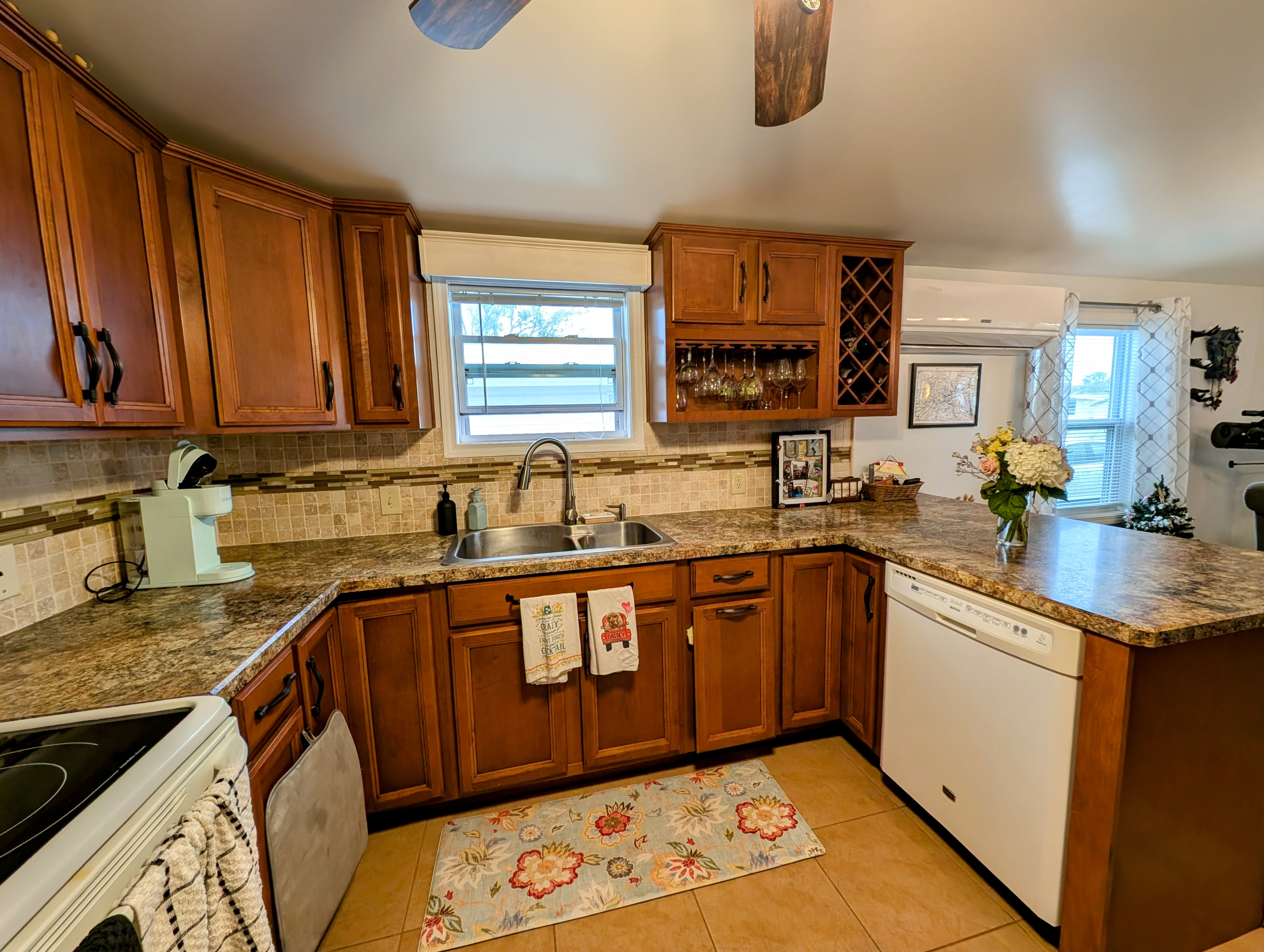 3748 Hula Circle, Ruskin, Florida 33570, 2 Bedrooms Bedrooms, ,1 BathroomBathrooms,All - Age Mobile Home,For Sale,Hula Circle,4349