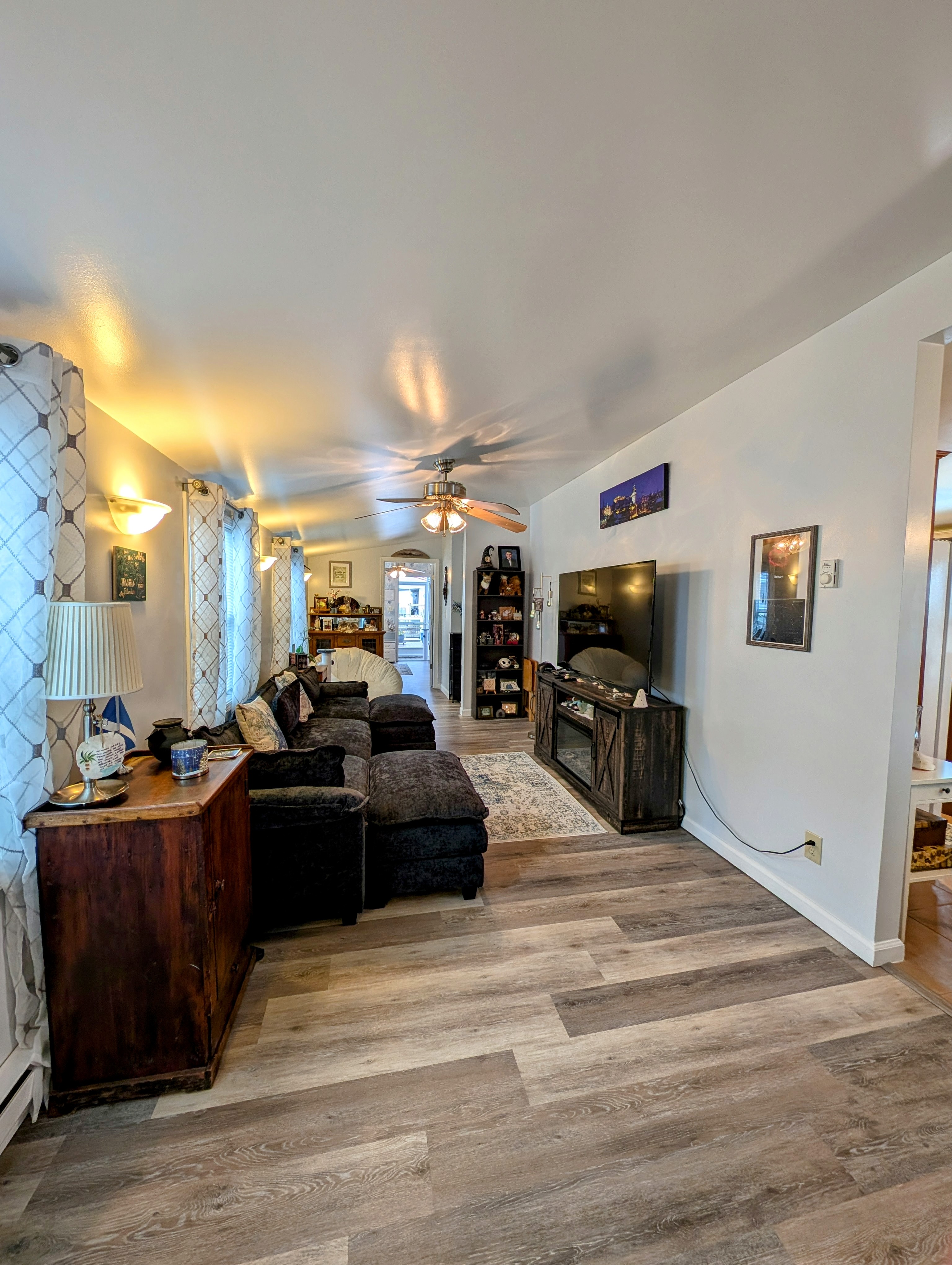 3748 Hula Circle, Ruskin, Florida 33570, 2 Bedrooms Bedrooms, ,1 BathroomBathrooms,All - Age Mobile Home,For Sale,Hula Circle,4349