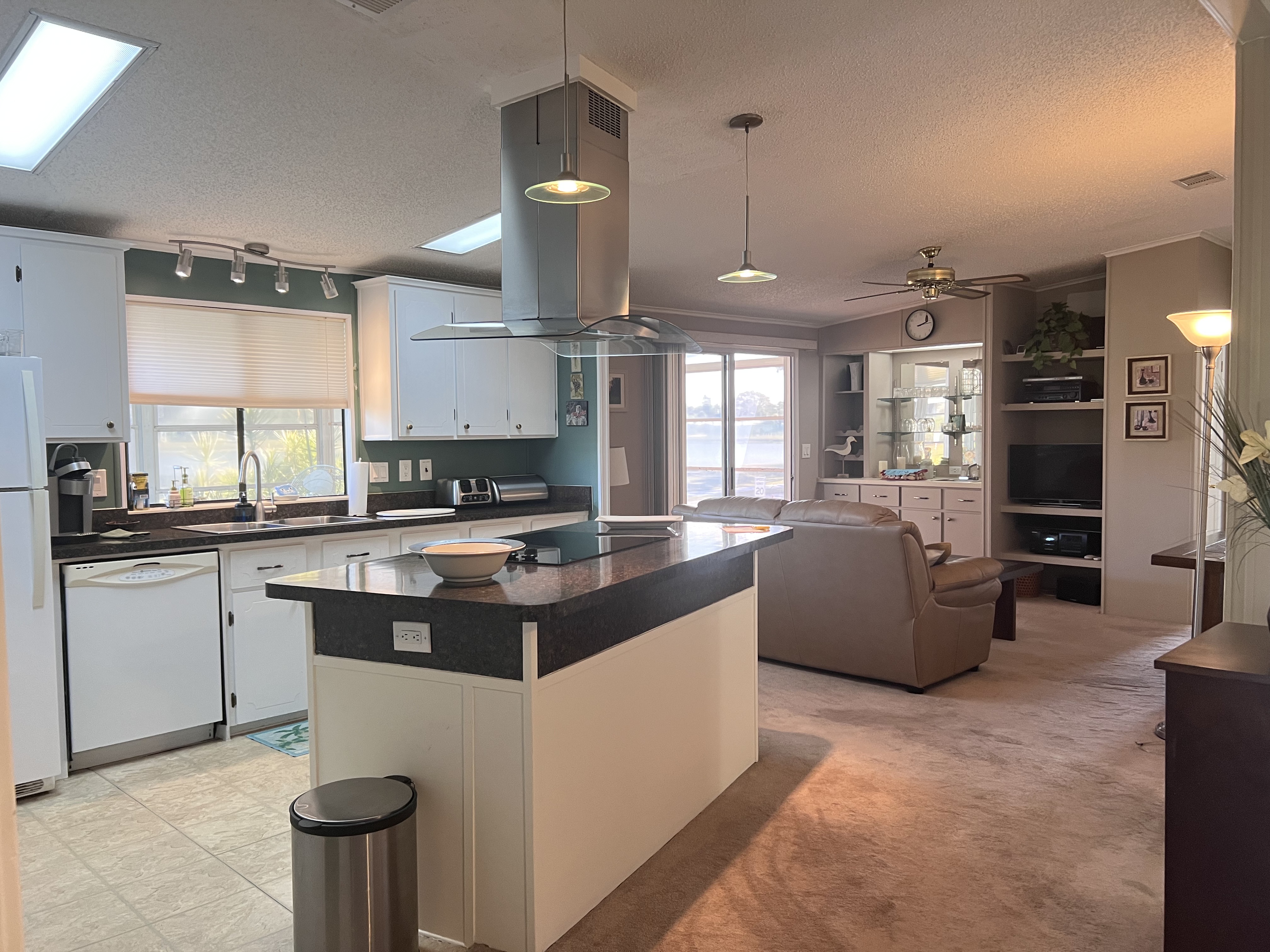 5515 Axminster Dr, Sarasota, Florida 34241, 2 Bedrooms Bedrooms, ,2 BathroomsBathrooms,55-Plus Mobile Home,For Sale,Axminster Dr,4371