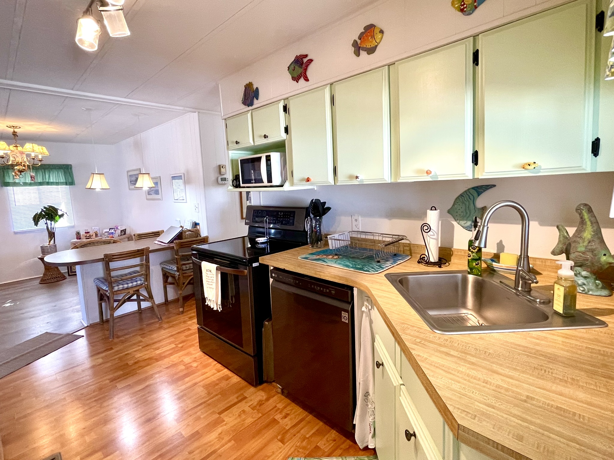 365 Tahitian Drive, Ellenton, Florida 34222, 2 Bedrooms Bedrooms, ,2 BathroomsBathrooms,55-Plus Mobile Home,For Sale,Tahitian Drive,4373