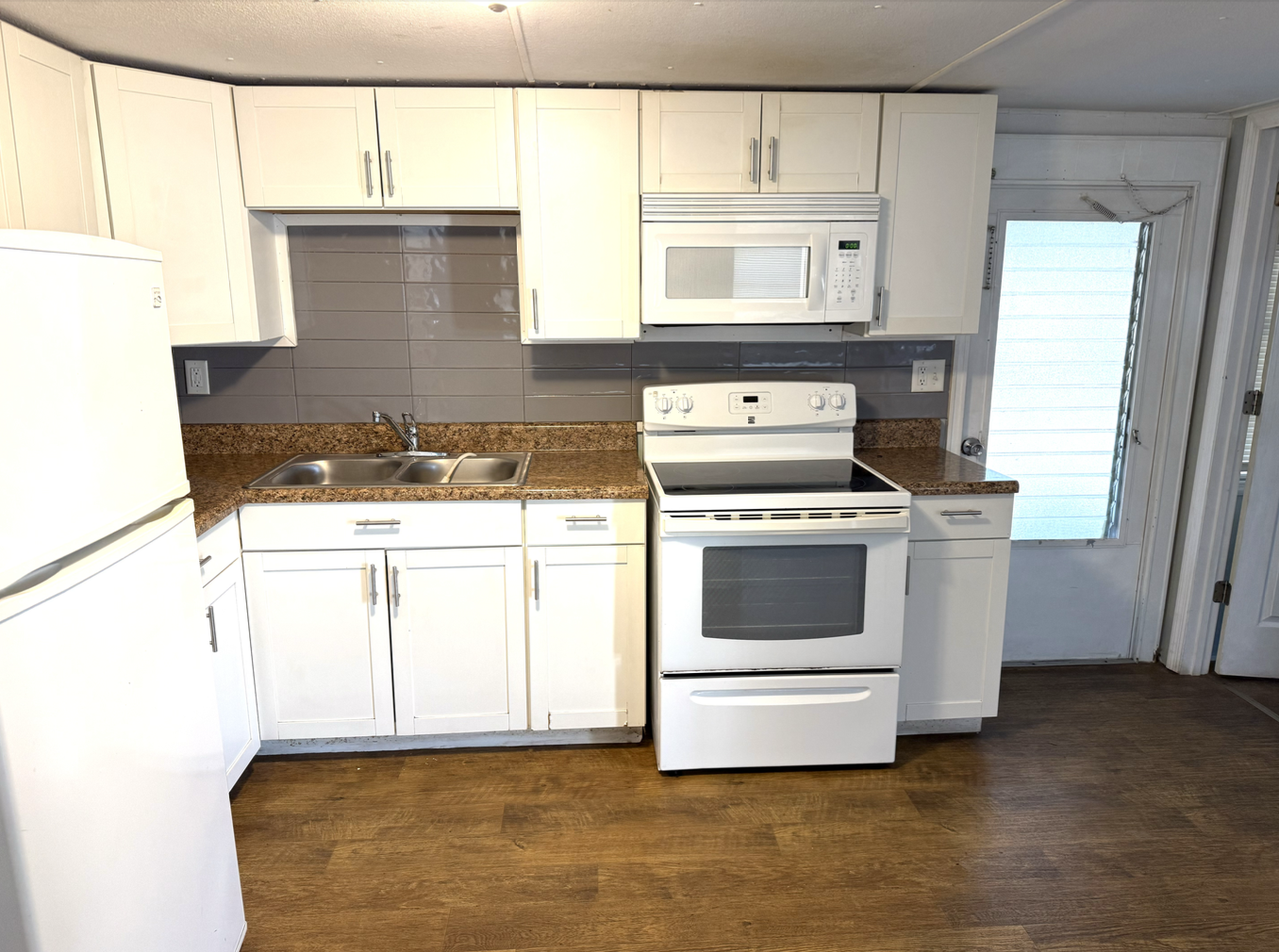 20000 US Hwy 19 N, Lot 607, Clearwater, Florida 33764, 2 Bedrooms Bedrooms, ,1 BathroomBathrooms,55-Plus Mobile Home,For Sale,US Hwy 19 N, Lot 607,4385