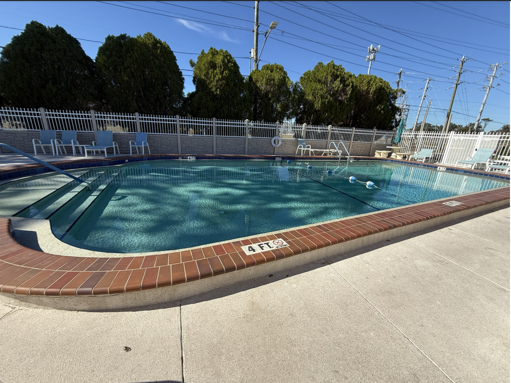 20000 US Hwy 19 N, Lot 607, Clearwater, Florida 33764, 2 Bedrooms Bedrooms, ,1 BathroomBathrooms,55-Plus Mobile Home,For Sale,US Hwy 19 N, Lot 607,4385