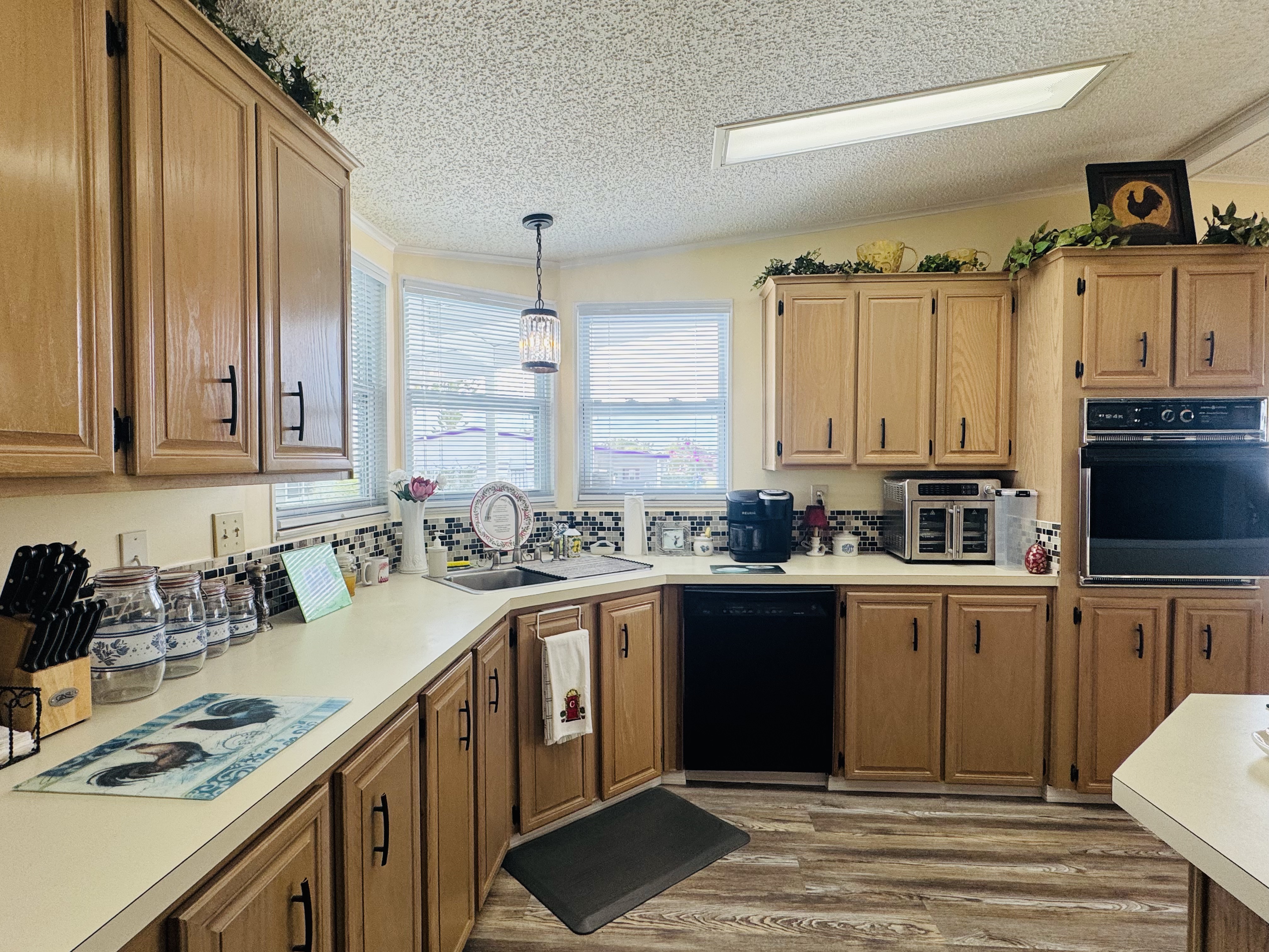 3716 Buena Vista Way South, Ellenton, Florida 34222, 2 Bedrooms Bedrooms, ,2 BathroomsBathrooms,55-Plus Mobile Home,For Sale,Buena Vista Way South,4387