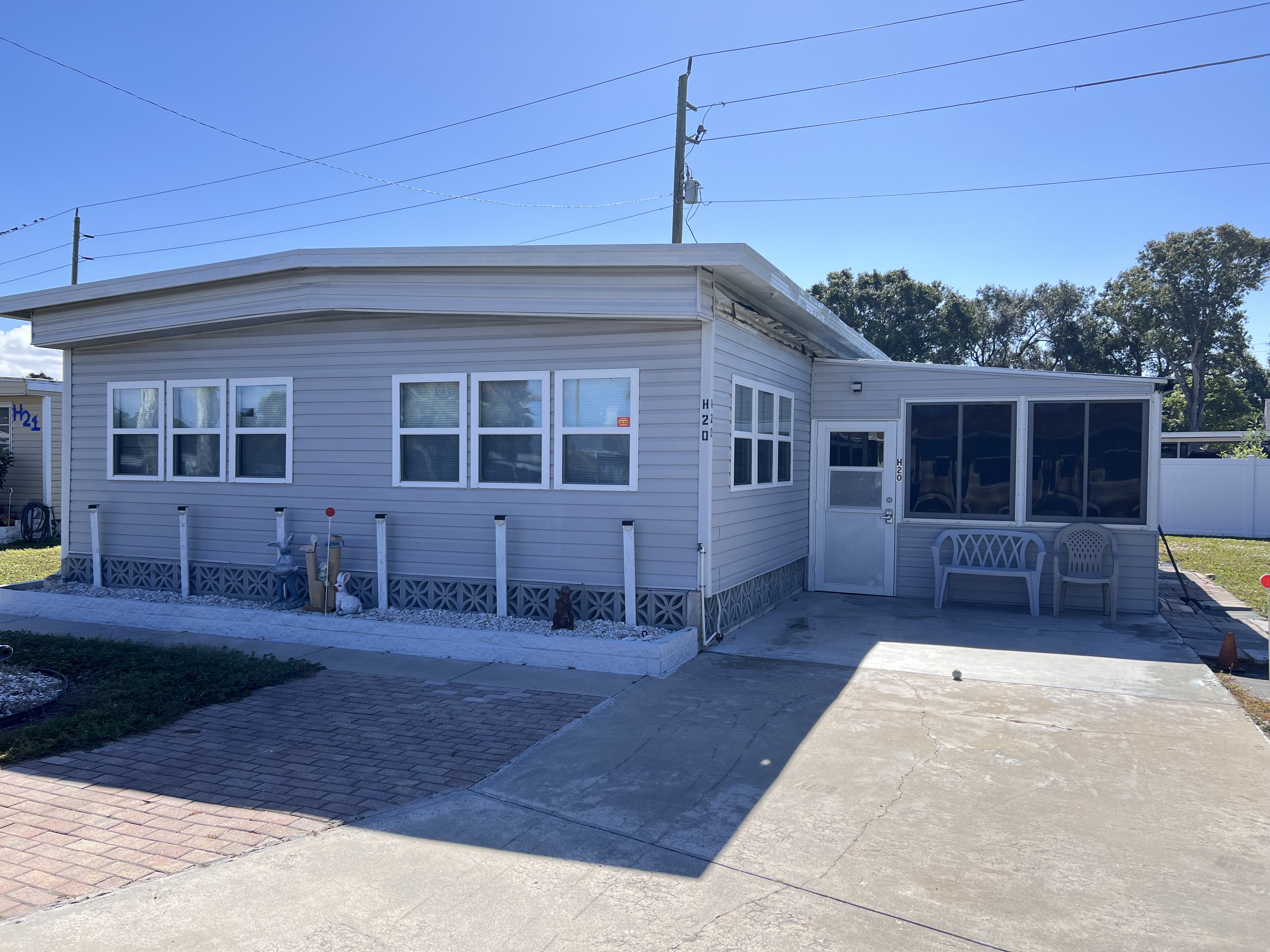 6515 15th St E, Lot H20, Sarasota, Florida 34243, 2 Bedrooms Bedrooms, ,2 BathroomsBathrooms,55-Plus Mobile Home,For Rent,15th St E, Lot H20,4392