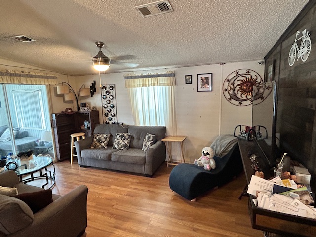 376 Plantation Landings Dr, Haines City, Florida 33844, 2 Bedrooms Bedrooms, ,2 BathroomsBathrooms,55-Plus Mobile Home,For Sale,Plantation Landings Dr,4399
