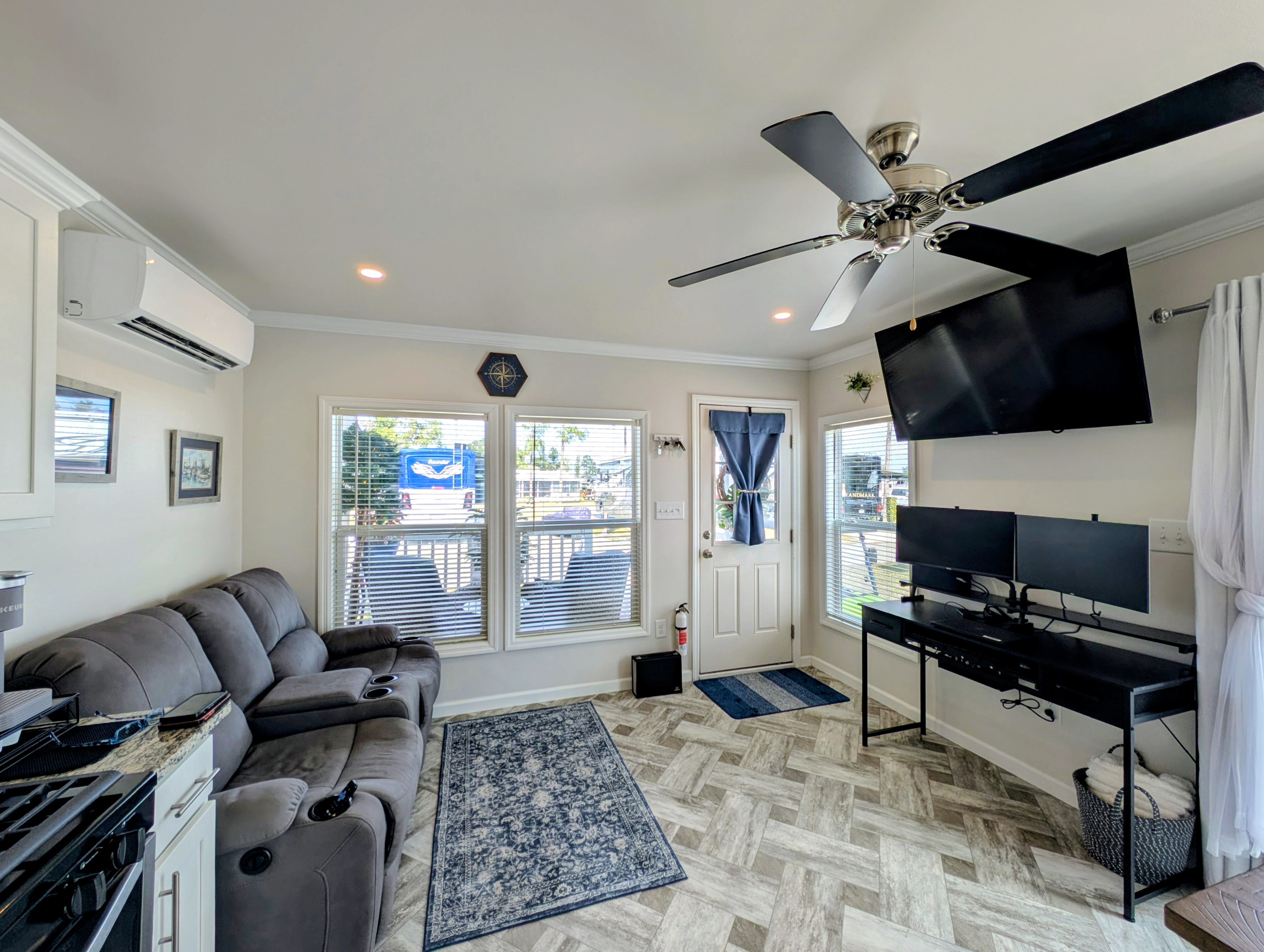 2206 Chaney Dr, Lot 551, Ruskin, Florida 33570, 1 Bedroom Bedrooms, ,1 BathroomBathrooms,55-Plus Mobile Home,For Sale,Chaney Dr, Lot 551,4406