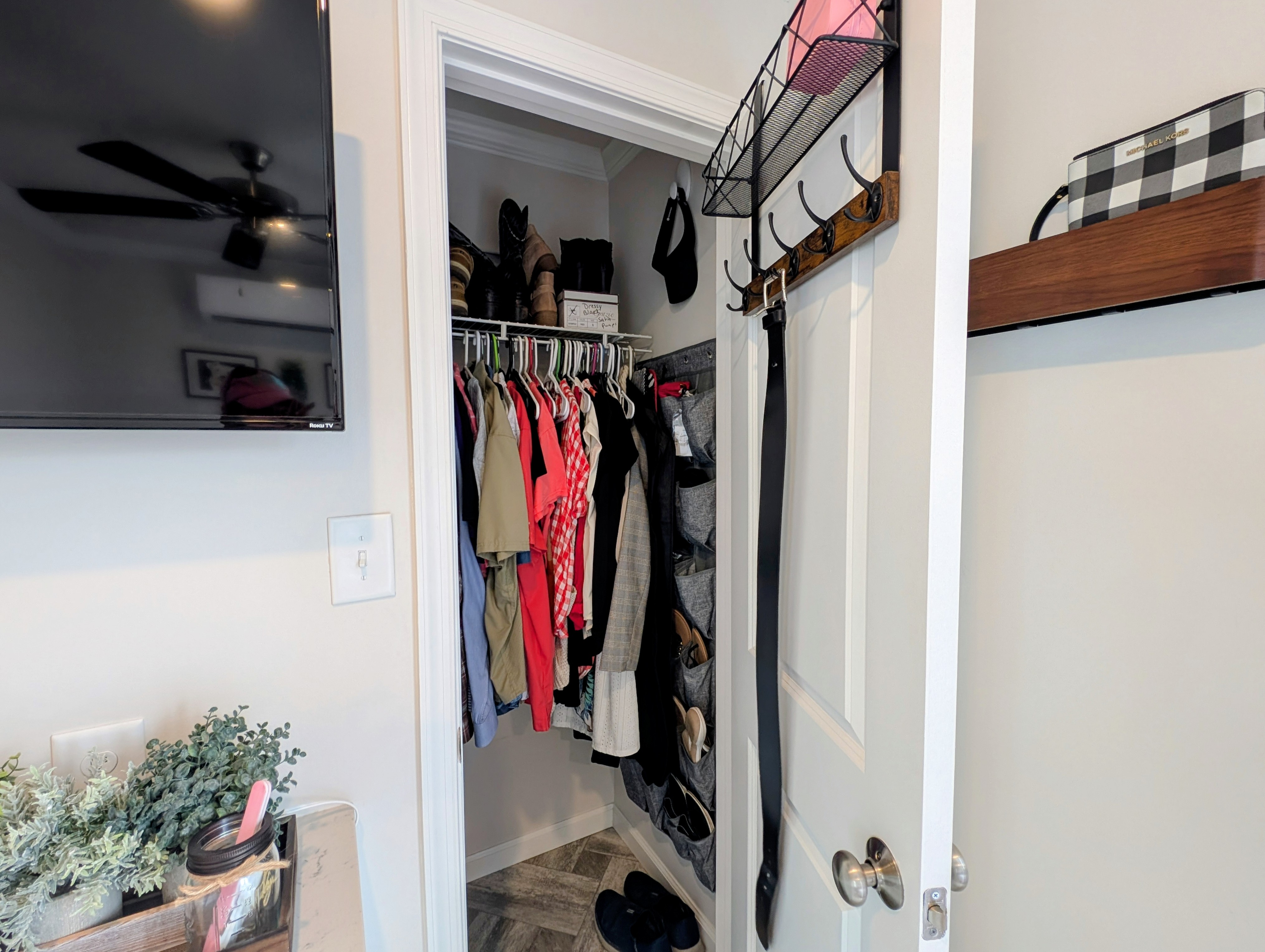 2206 Chaney Dr, Lot 551, Ruskin, Florida 33570, 1 Bedroom Bedrooms, ,1 BathroomBathrooms,55-Plus Mobile Home,For Sale,Chaney Dr, Lot 551,4406