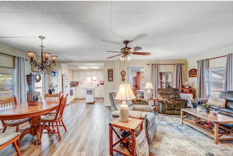 3901 Bahia Vista St, Lot 803, Sarasota, Florida 34242, 2 Bedrooms Bedrooms, ,2 BathroomsBathrooms,55-Plus Mobile Home,For Sale,Bahia Vista St, Lot 803,4415