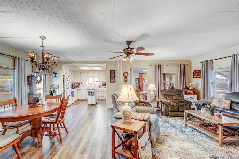 3901 Bahia Vista St, Lot 803, Sarasota, Florida 34242, 2 Bedrooms Bedrooms, ,2 BathroomsBathrooms,55-Plus Mobile Home,For Sale,Bahia Vista St, Lot 803,4415