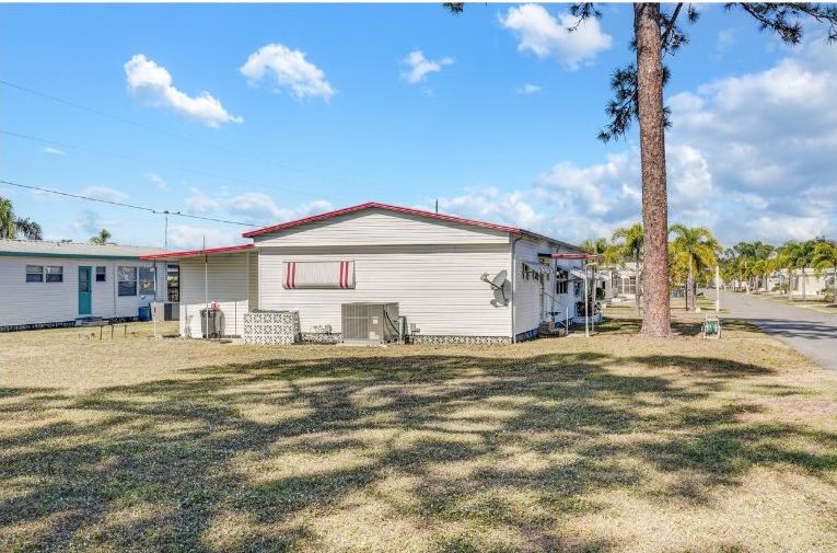 3901 Bahia Vista St, Lot 803, Sarasota, Florida 34242, 2 Bedrooms Bedrooms, ,2 BathroomsBathrooms,55-Plus Mobile Home,For Sale,Bahia Vista St, Lot 803,4415