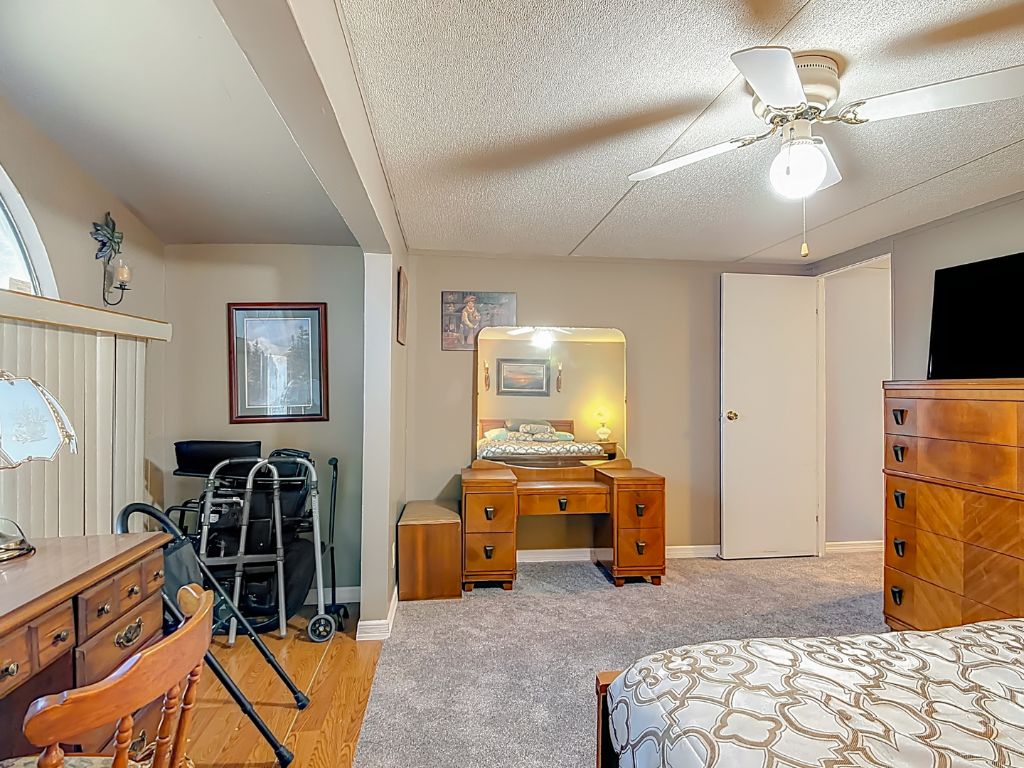 1201 Arizona Ave, Frostproof, Florida 33843, 3 Bedrooms Bedrooms, ,2 BathroomsBathrooms,55-Plus Mobile Home,For Sale,Arizona Ave,4420