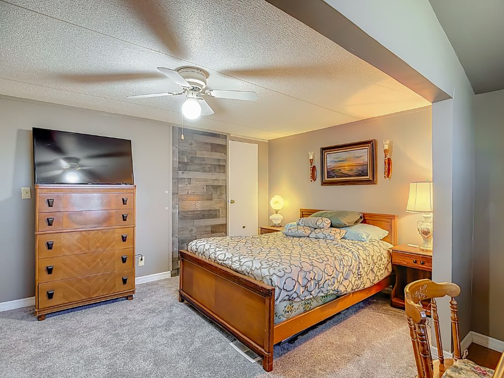 1201 Arizona Ave, Frostproof, Florida 33843, 3 Bedrooms Bedrooms, ,2 BathroomsBathrooms,55-Plus Mobile Home,For Sale,Arizona Ave,4420