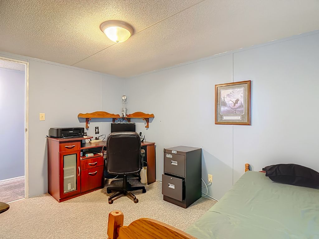 1201 Arizona Ave, Frostproof, Florida 33843, 3 Bedrooms Bedrooms, ,2 BathroomsBathrooms,55-Plus Mobile Home,For Sale,Arizona Ave,4420