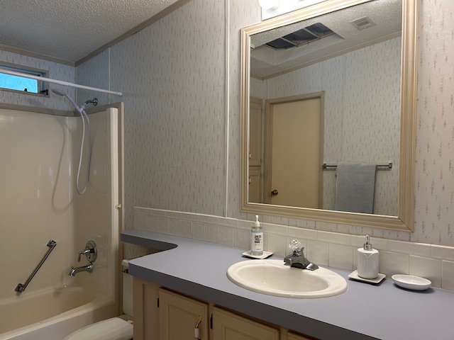 6873 Coconut Grove Cir, Ellenton, Florida 34222, 2 Bedrooms Bedrooms, ,2 BathroomsBathrooms,55-Plus Mobile Home,For Sale,Coconut Grove Cir,4430