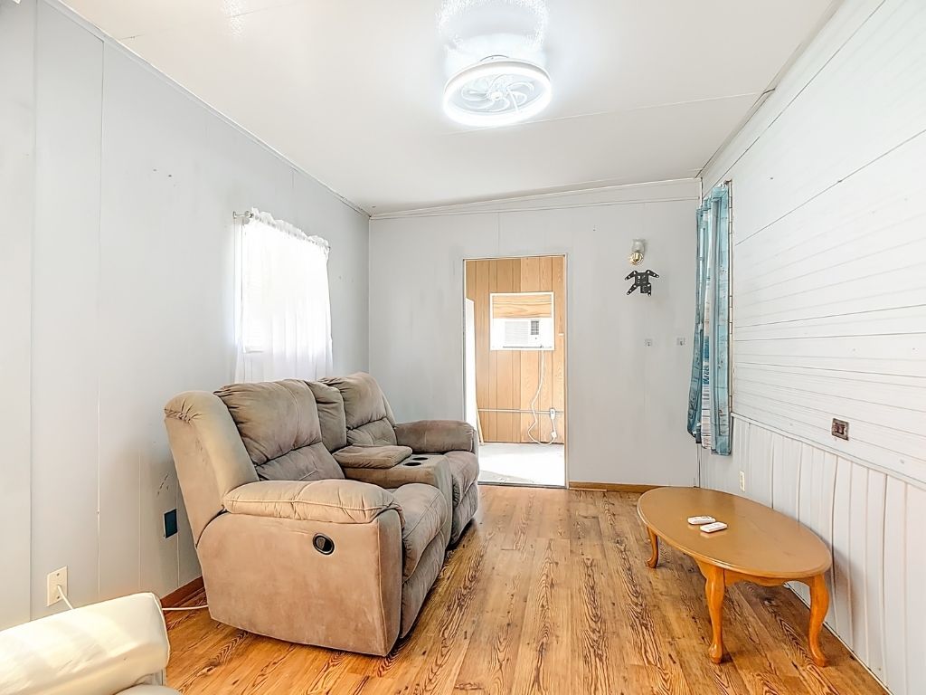 1015 Dundee Rd, Lot 34, Dundee, Florida 33838, 1 Bedroom Bedrooms, ,1 BathroomBathrooms,55-Plus Mobile Home,For Sale,Dundee Rd, Lot 34,4434