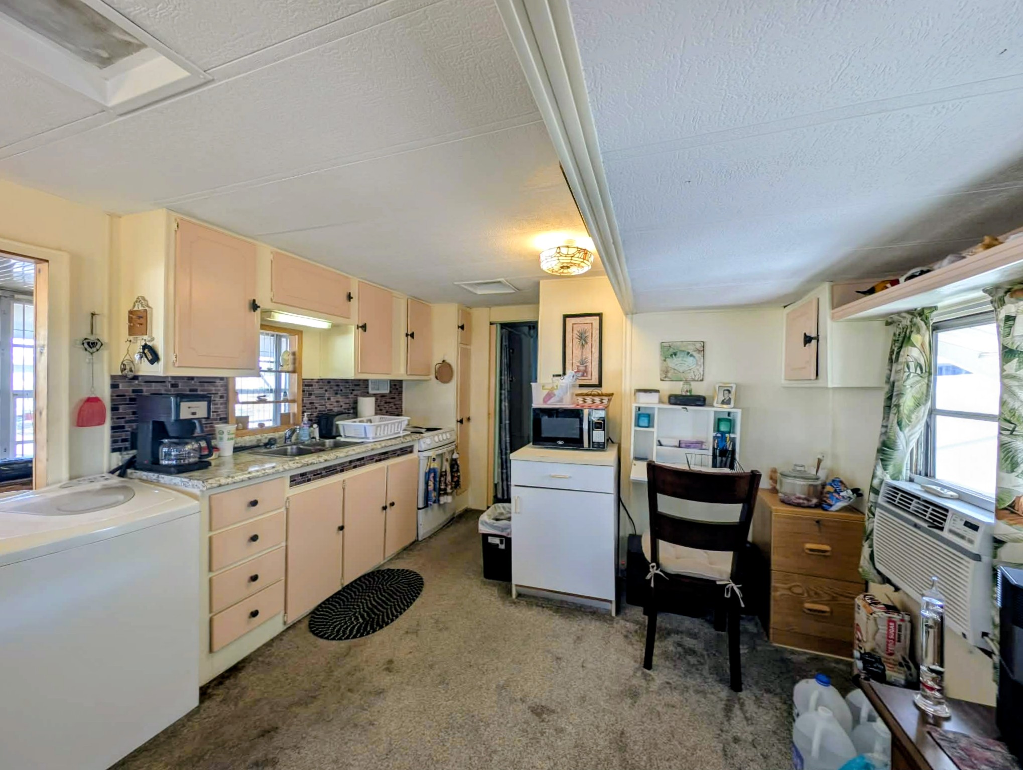 2206 Chaney Dr, Lot 216, Ruskin, Florida 33570, 1 Bedroom Bedrooms, ,1 BathroomBathrooms,55-Plus Mobile Home,For Sale,Chaney Dr, Lot 216,4438