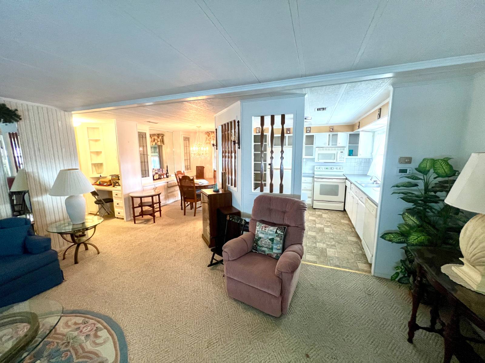 7416 Queens Way, Ellenton, Florida 34222, 2 Bedrooms Bedrooms, ,2 BathroomsBathrooms,55-Plus Mobile Home,For Sale,Queens Way,4445