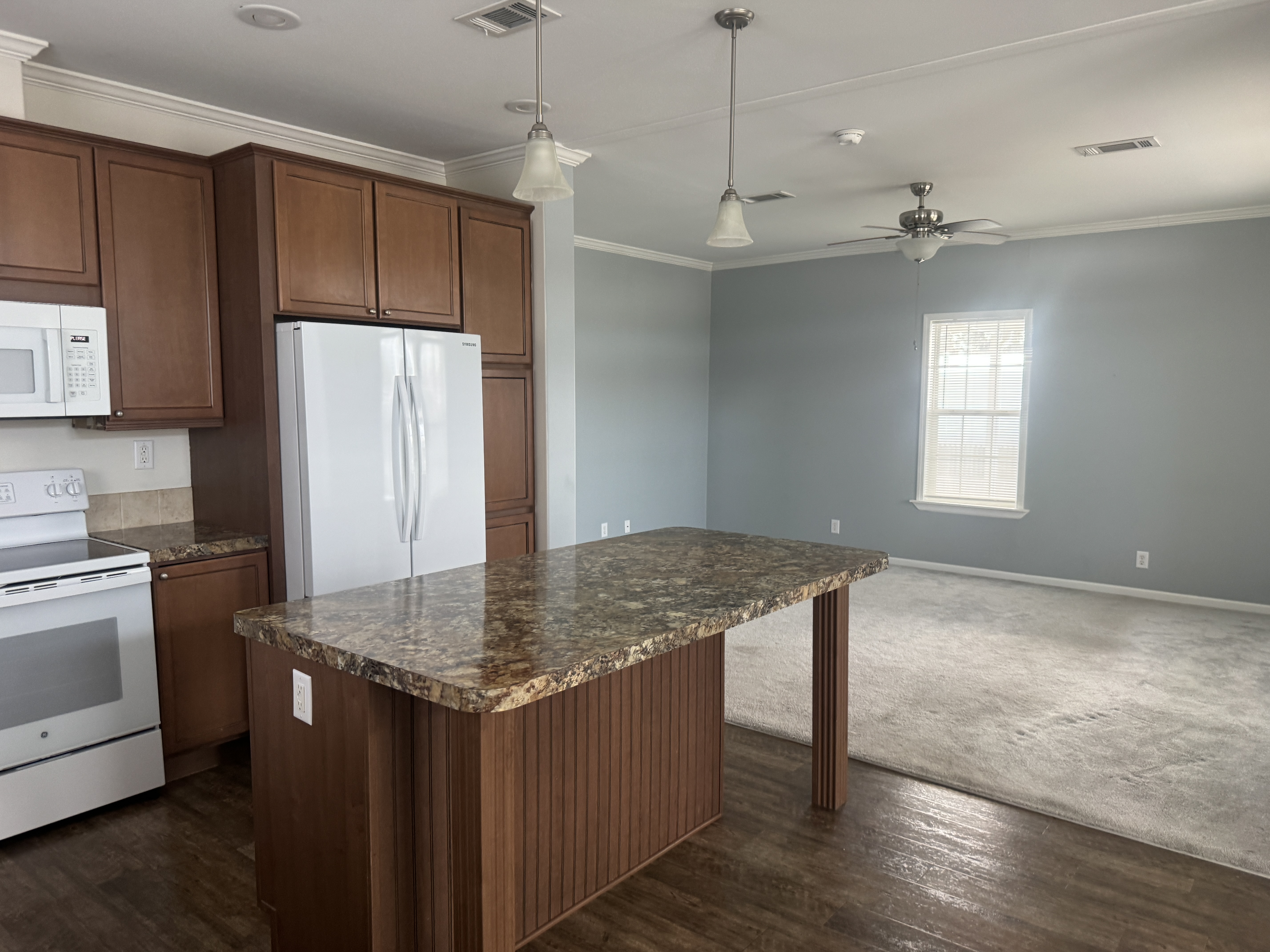 392 Teakwood Dr, Ellenton, Florida 34222, 3 Bedrooms Bedrooms, ,2 BathroomsBathrooms,55-Plus Mobile Home,For Sale,Teakwood Dr,4454