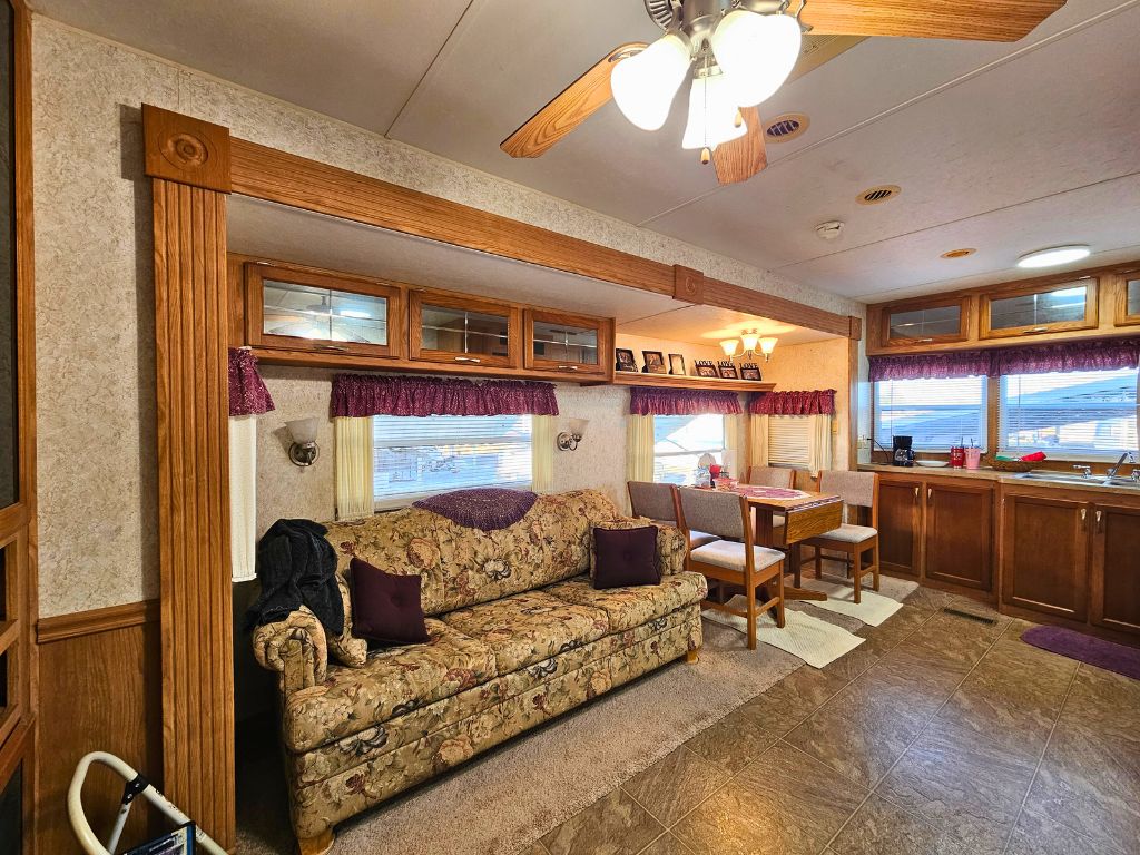 1410 Utah Ave, Frostproof, Florida 33843, 2 Bedrooms Bedrooms, ,1 BathroomBathrooms,55-Plus Mobile Home,For Sale,Utah Ave,4460