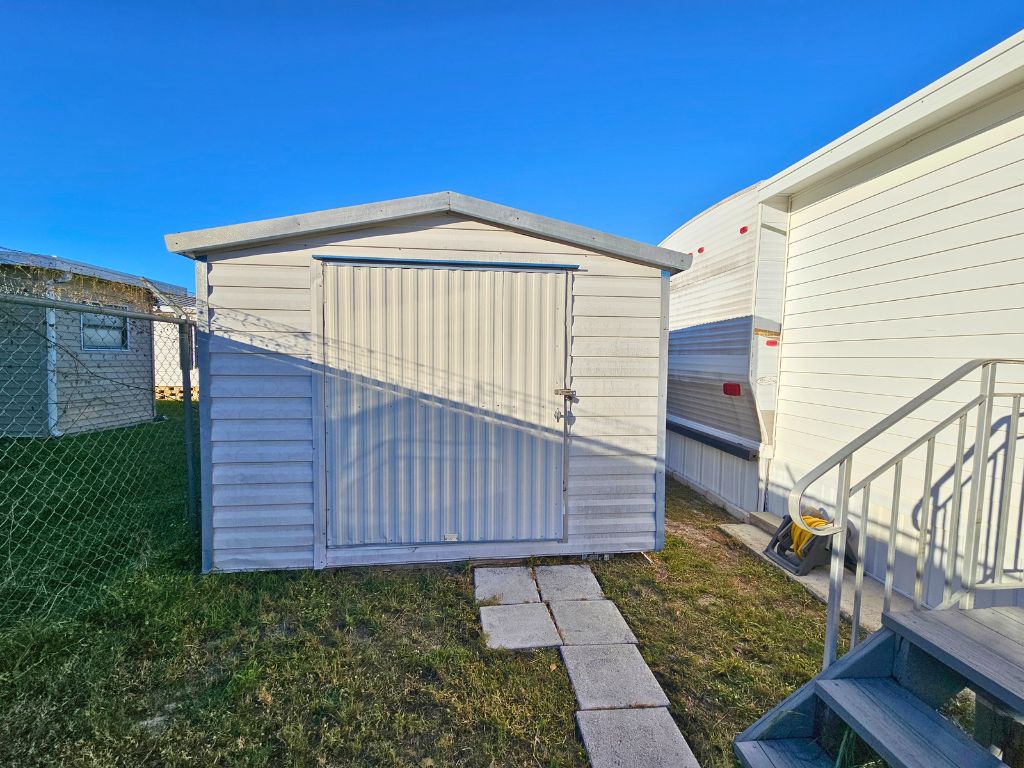 1410 Utah Ave, Frostproof, Florida 33843, 2 Bedrooms Bedrooms, ,1 BathroomBathrooms,55-Plus Mobile Home,For Sale,Utah Ave,4460