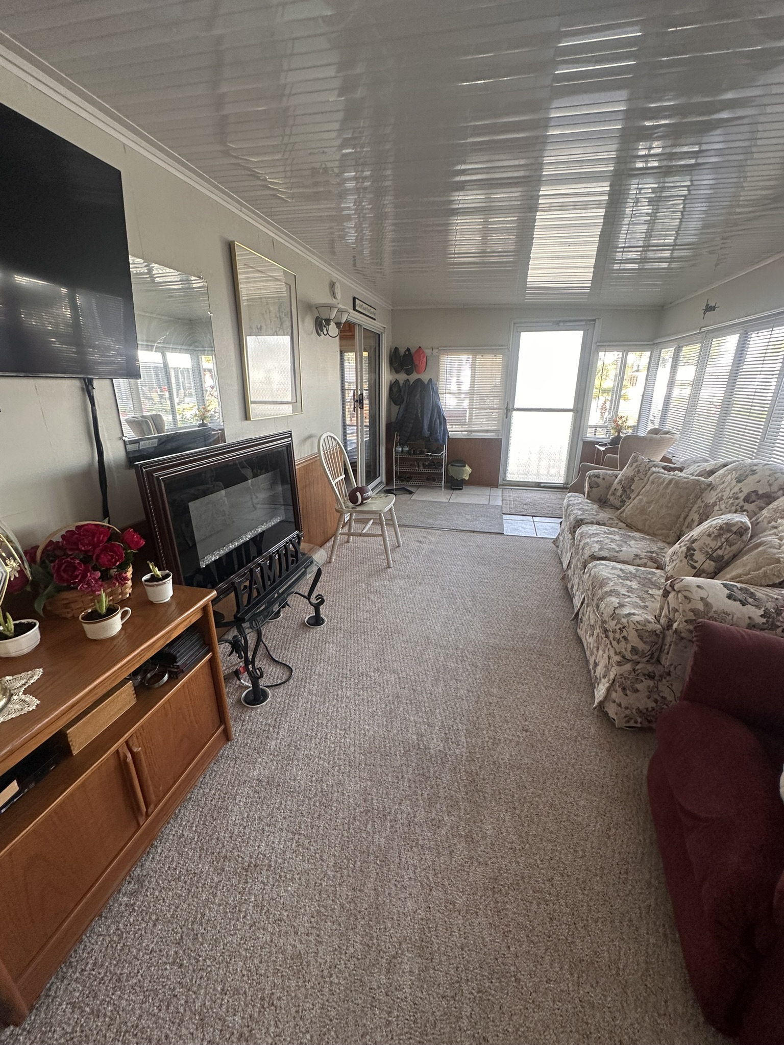 8225 Arevee Dr, Lot 916, New Port Richey, Florida 34653, 2 Bedrooms Bedrooms, ,1.5 BathroomsBathrooms,55-Plus Mobile Home,For Sale,Arevee Dr, Lot 916,4463