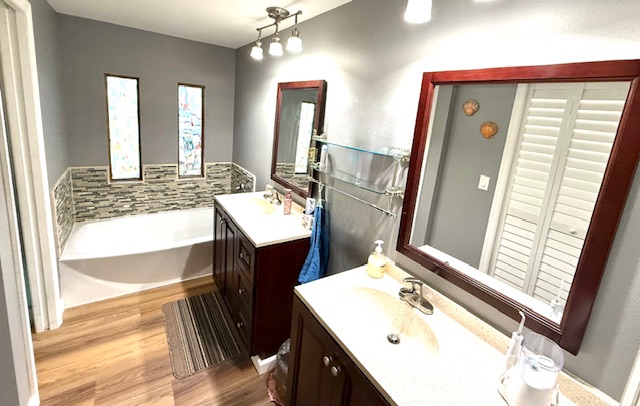 100 Hampton Rd, Lot 102, Clearwater, Florida 33759, 2 Bedrooms Bedrooms, ,2 BathroomsBathrooms,55-Plus Mobile Home,For Sale,Hampton Rd, Lot 102,4467