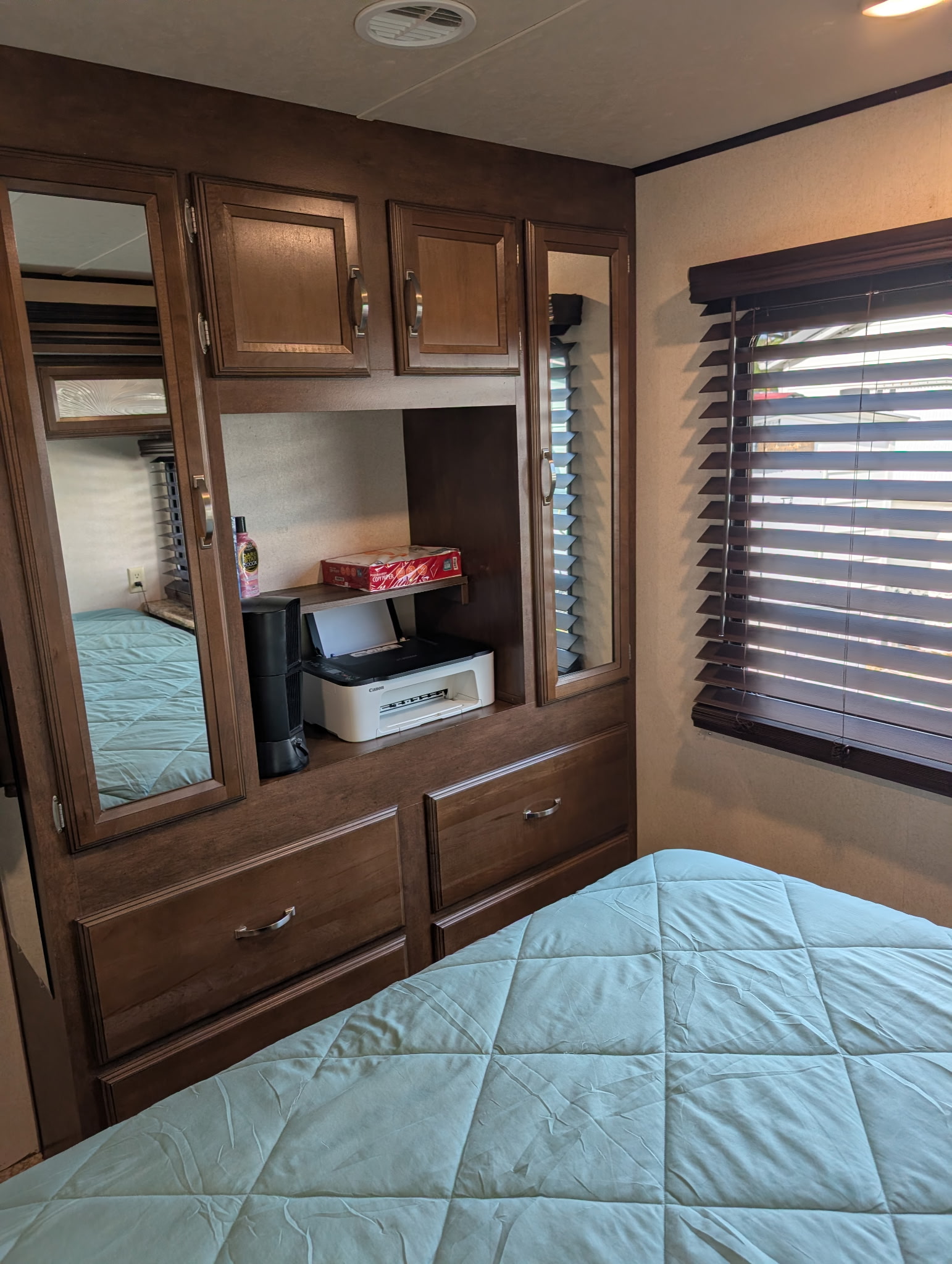 5009 Devil Ray Court, Ruskin, Florida 33570, 2 Bedrooms Bedrooms, ,1 BathroomBathrooms,55-Plus Mobile Home,For Sale,Devil Ray Court,4497