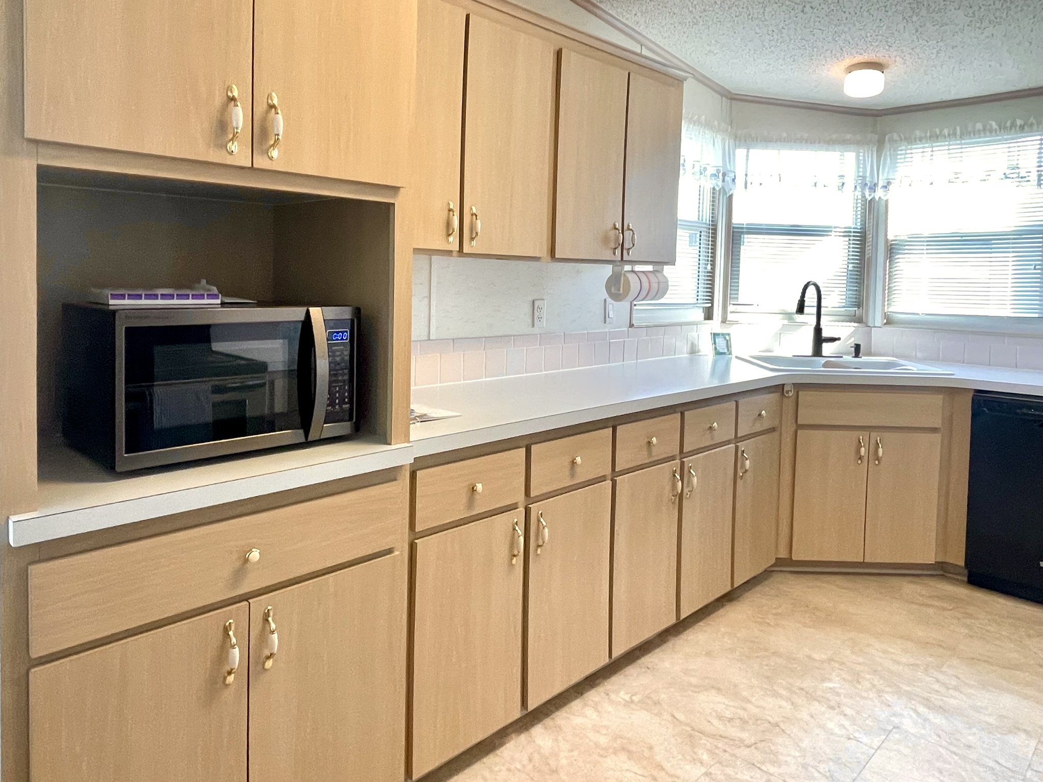 6812 Coconut Grove Circle, Ellenton, Florida 34222, 2 Bedrooms Bedrooms, ,2 BathroomsBathrooms,55-Plus Mobile Home,For Sale,Coconut Grove Circle,4503