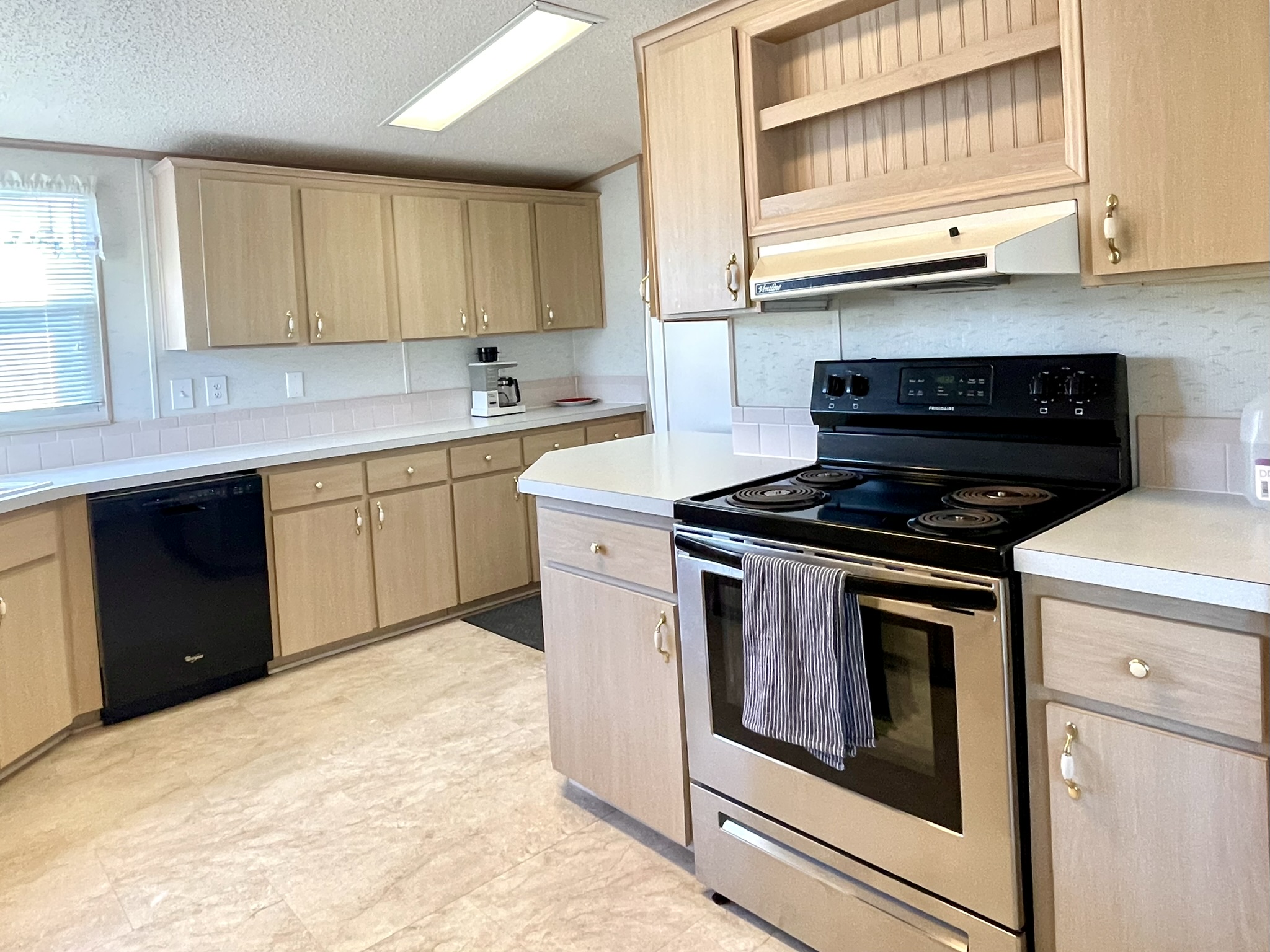6812 Coconut Grove Circle, Ellenton, Florida 34222, 2 Bedrooms Bedrooms, ,2 BathroomsBathrooms,55-Plus Mobile Home,For Sale,Coconut Grove Circle,4503