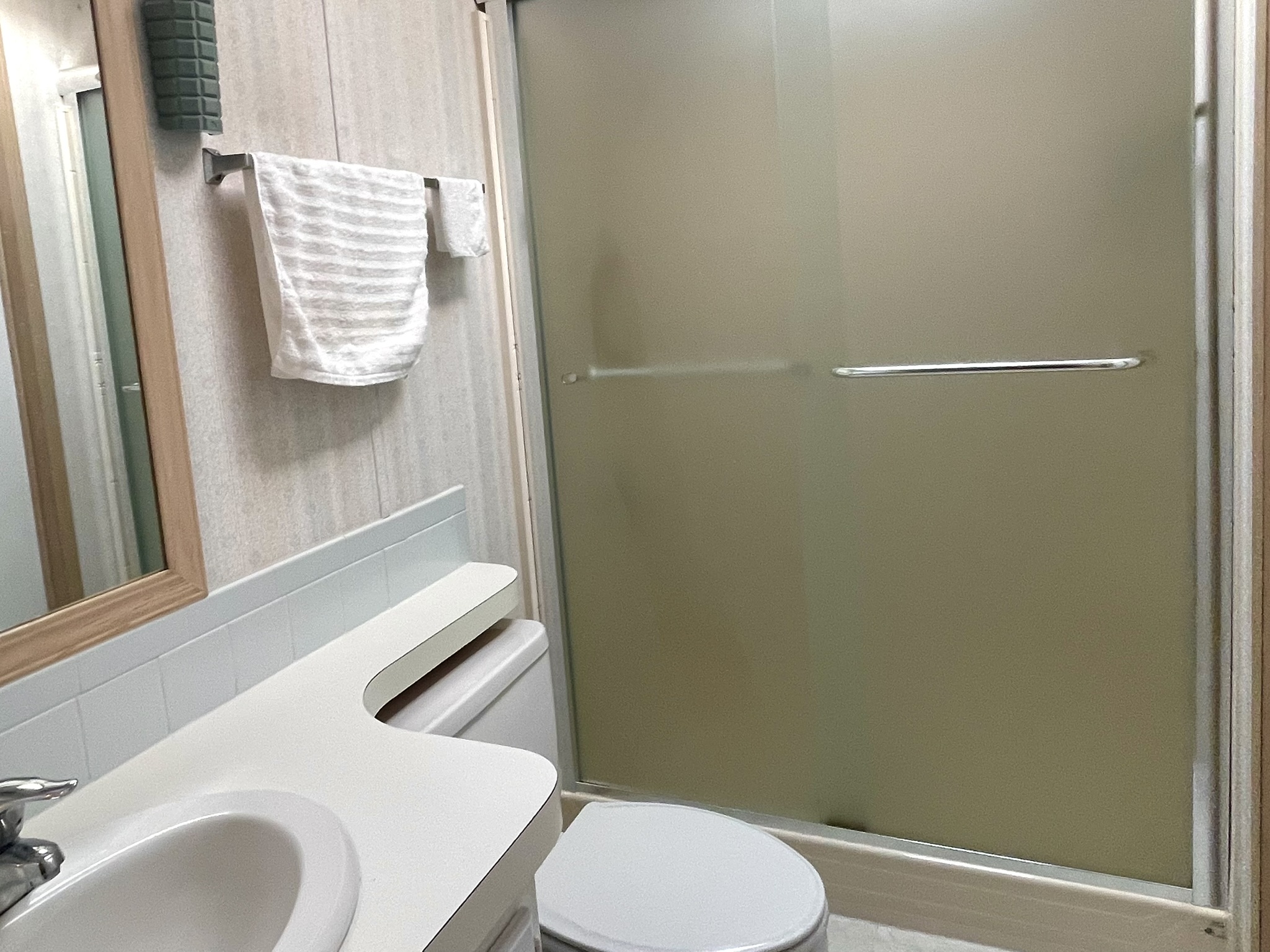 6812 Coconut Grove Circle, Ellenton, Florida 34222, 2 Bedrooms Bedrooms, ,2 BathroomsBathrooms,55-Plus Mobile Home,For Sale,Coconut Grove Circle,4503