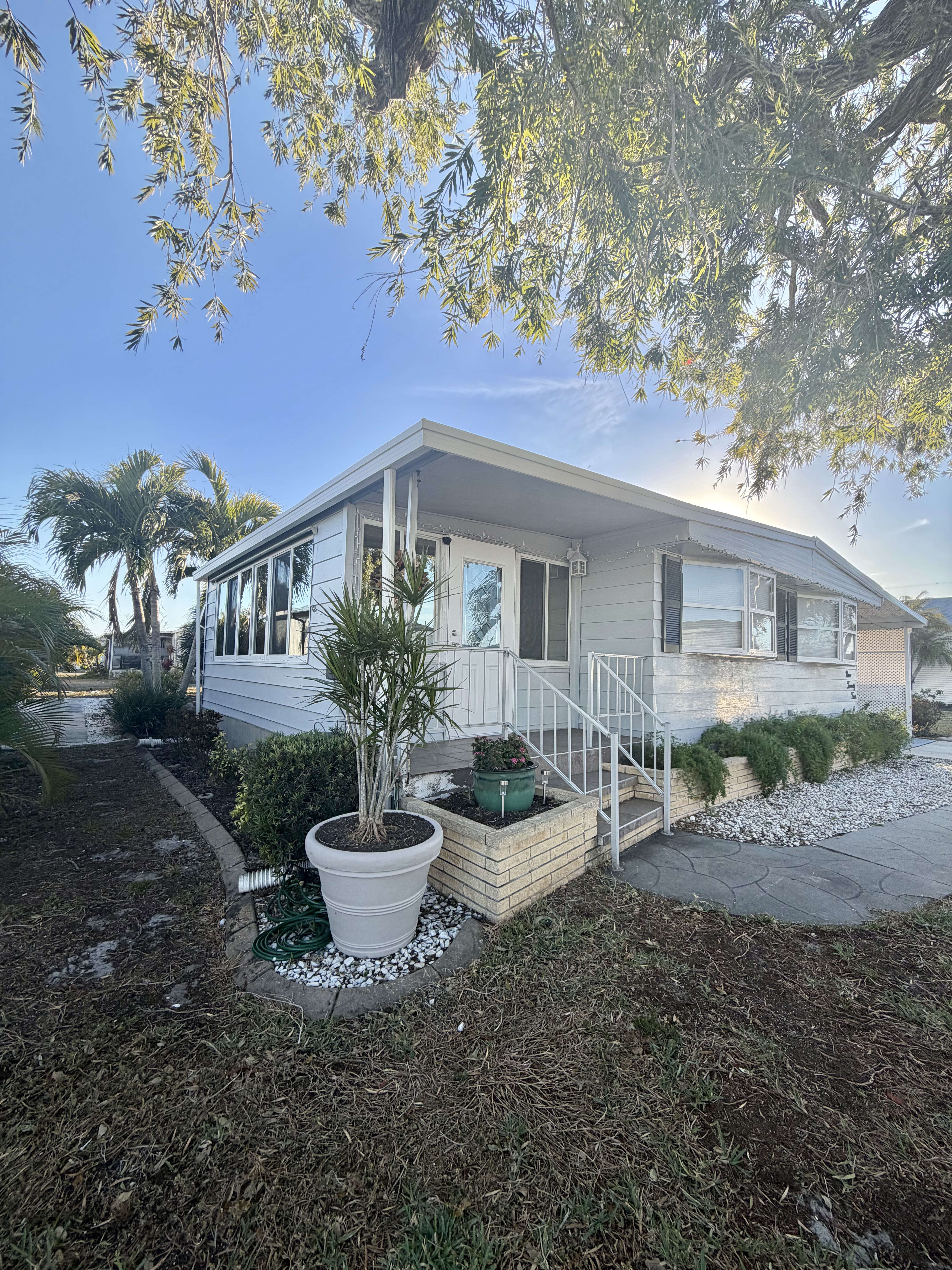 924 Zacapa Ave, Venice, Florida 34285, 2 Bedrooms Bedrooms, ,2 BathroomsBathrooms,55-Plus Mobile Home,For Sale,Zacapa Ave,4507