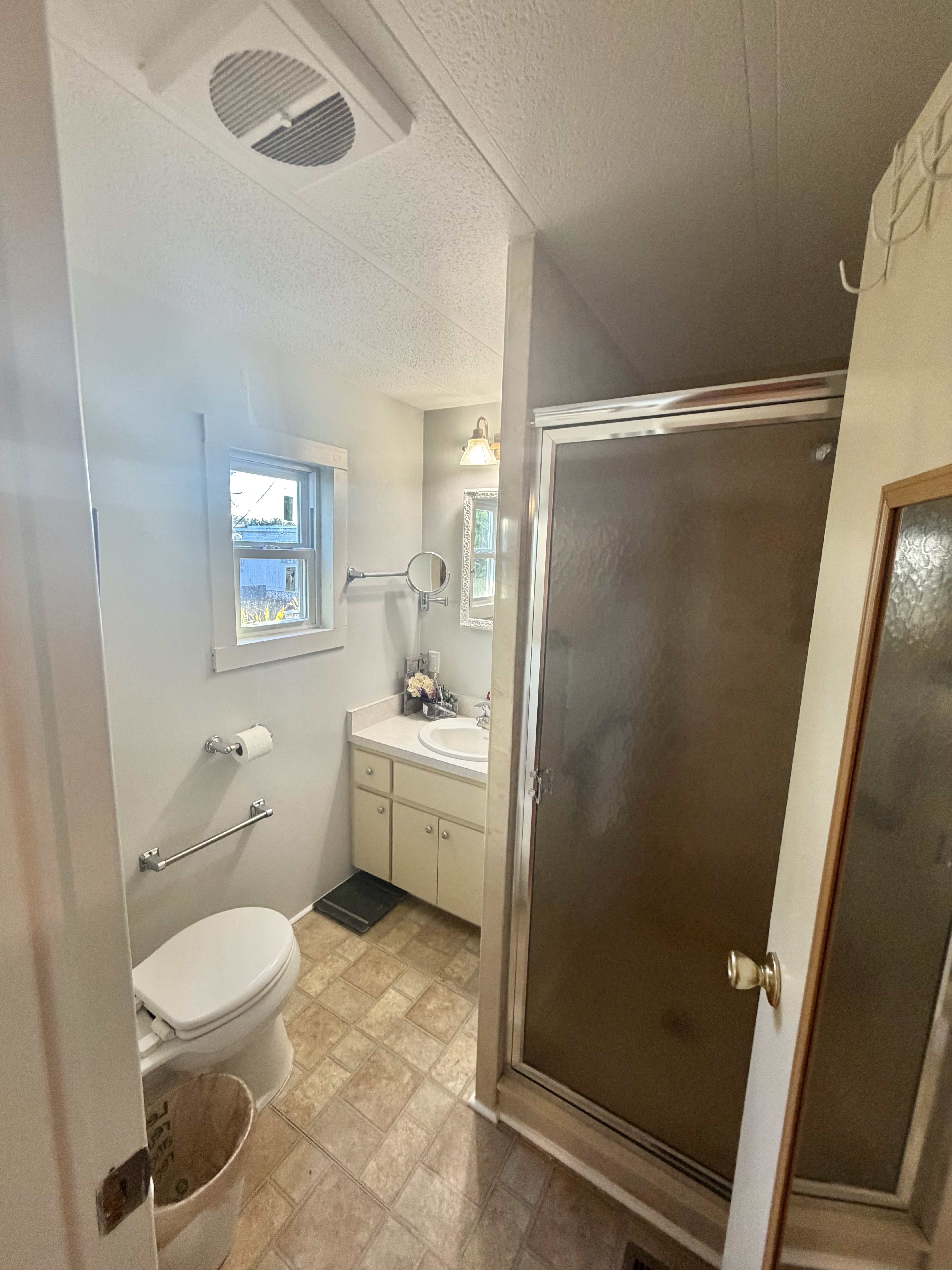 924 Zacapa Ave, Venice, Florida 34285, 2 Bedrooms Bedrooms, ,2 BathroomsBathrooms,55-Plus Mobile Home,For Sale,Zacapa Ave,4507