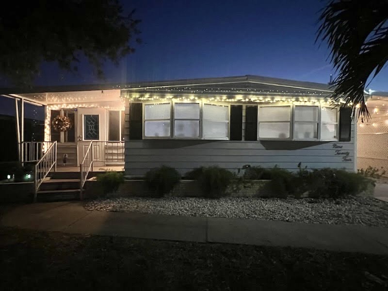 924 Zacapa Ave, Venice, Florida 34285, 2 Bedrooms Bedrooms, ,2 BathroomsBathrooms,55-Plus Mobile Home,For Sale,Zacapa Ave,4507