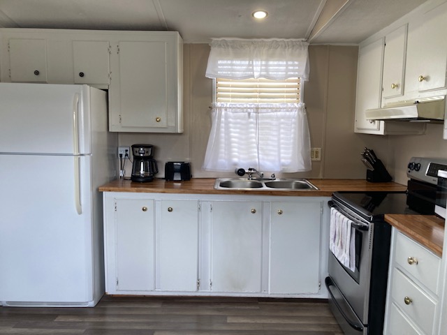 944 Reynolds Road, Lot 35, Lakeland, Florida 33801, 2 Bedrooms Bedrooms, ,1 BathroomBathrooms,55-Plus Mobile Home,For Sale,Reynolds Road, Lot 35,4509