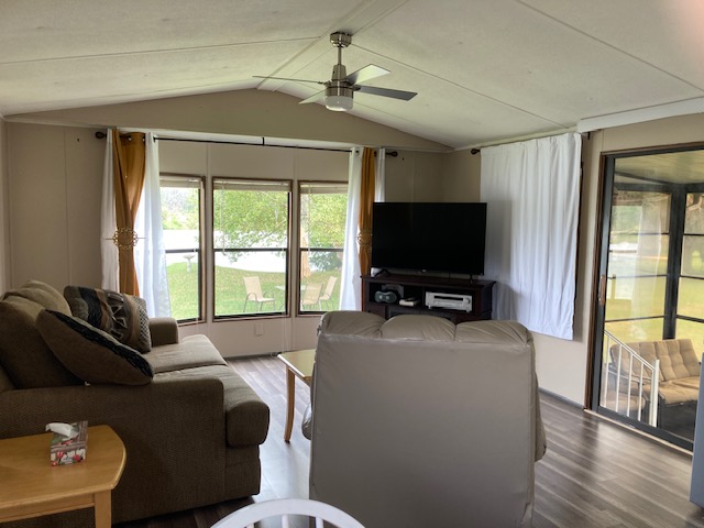 944 Reynolds Road, Lot 35, Lakeland, Florida 33801, 2 Bedrooms Bedrooms, ,1 BathroomBathrooms,55-Plus Mobile Home,For Sale,Reynolds Road, Lot 35,4509