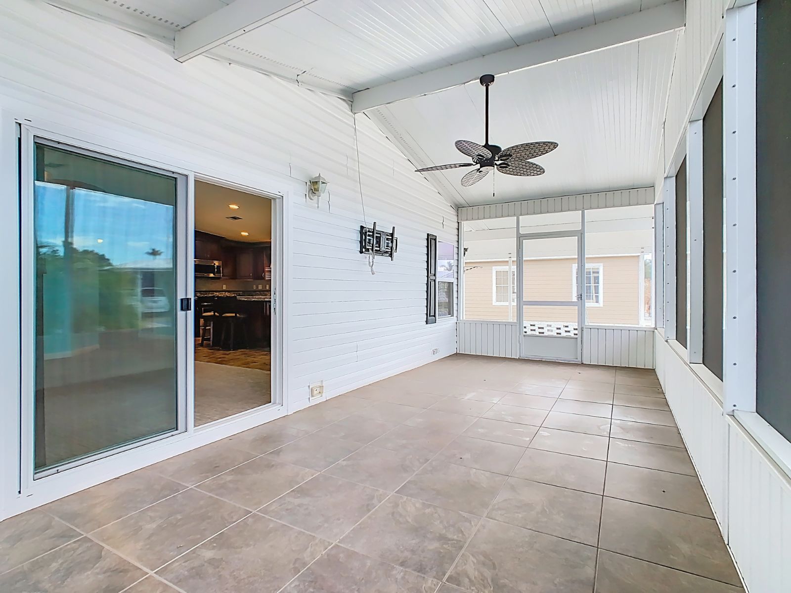 618 Sunset Circle, Frostproof, Florida 33843, 2 Bedrooms Bedrooms, ,2 BathroomsBathrooms,55-Plus Mobile Home,For Sale,Sunset Circle,4512