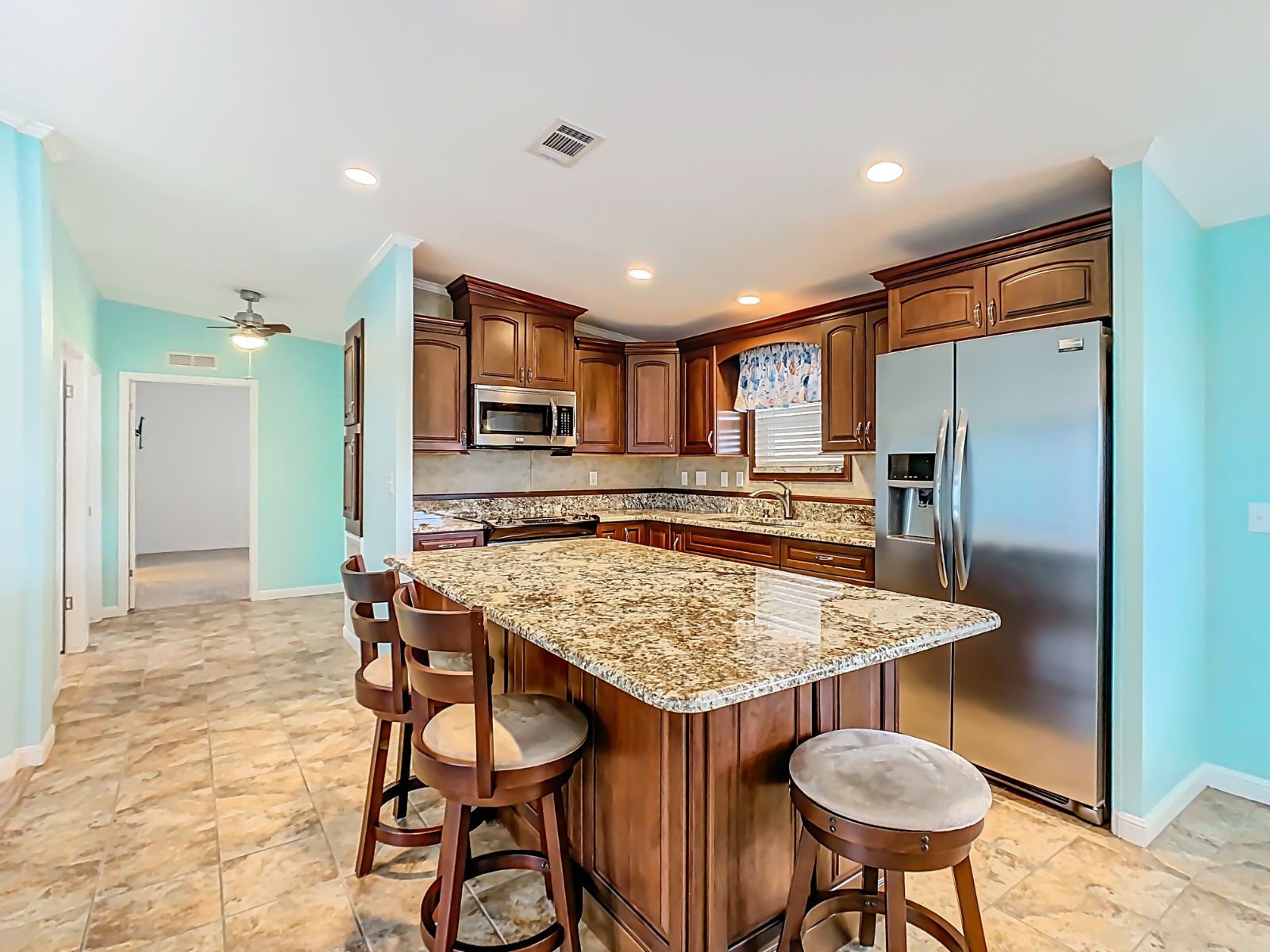 618 Sunset Circle, Frostproof, Florida 33843, 2 Bedrooms Bedrooms, ,2 BathroomsBathrooms,55-Plus Mobile Home,For Sale,Sunset Circle,4512