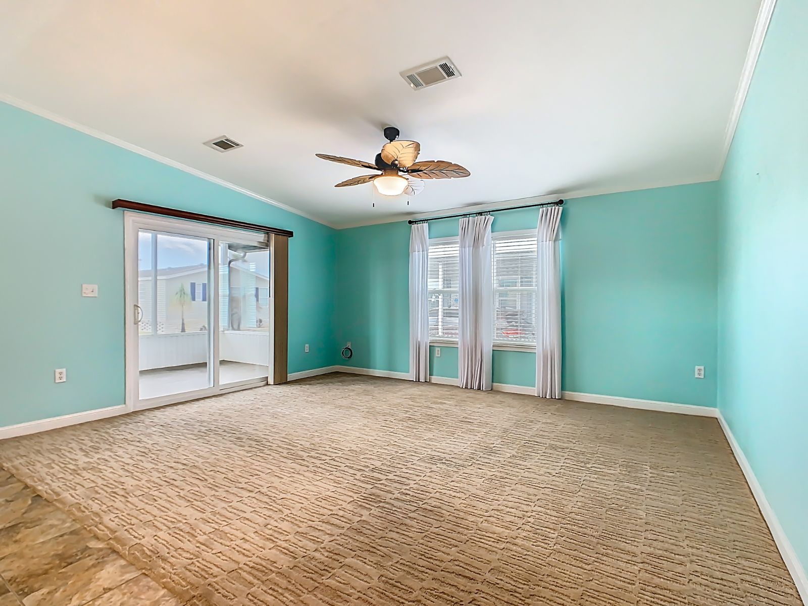 618 Sunset Circle, Frostproof, Florida 33843, 2 Bedrooms Bedrooms, ,2 BathroomsBathrooms,55-Plus Mobile Home,For Sale,Sunset Circle,4512